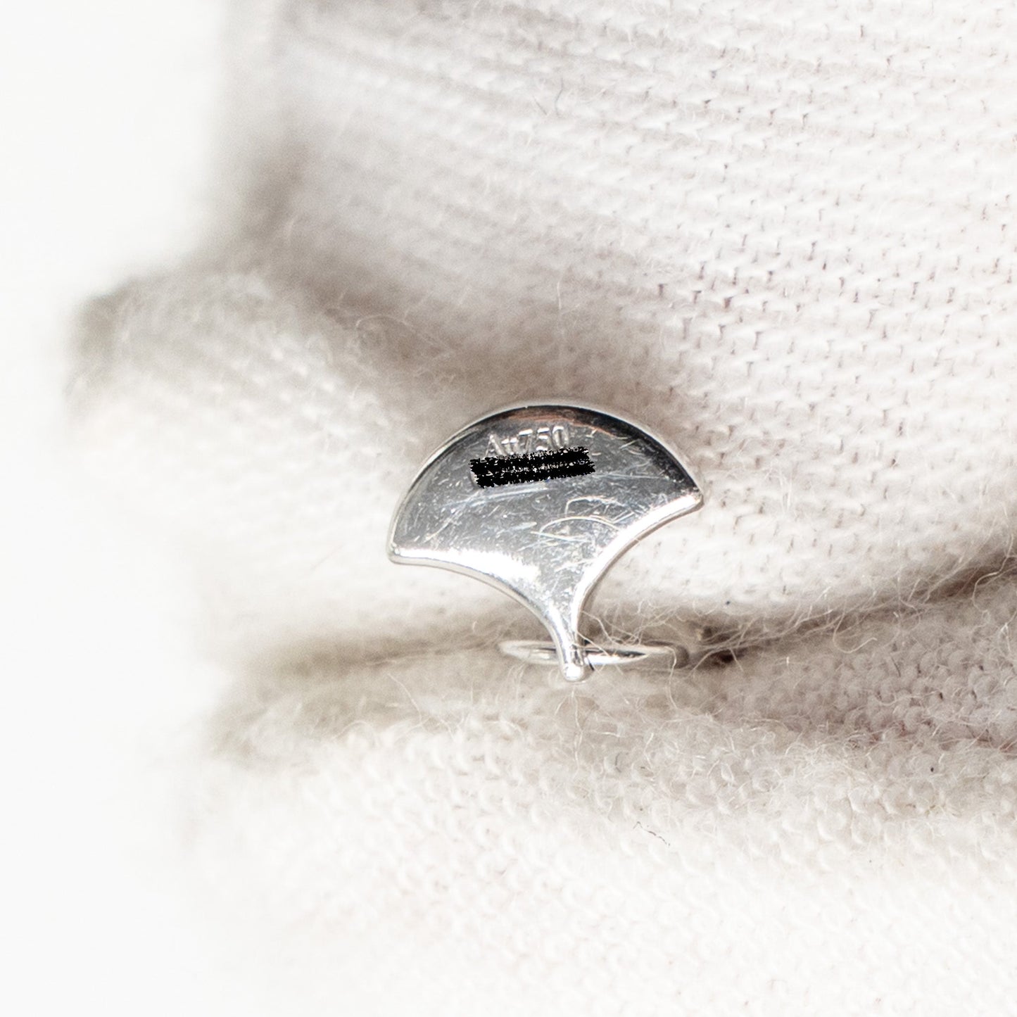 Graff Wild Flower Double Diamond Pendant White Gold, Diamonds