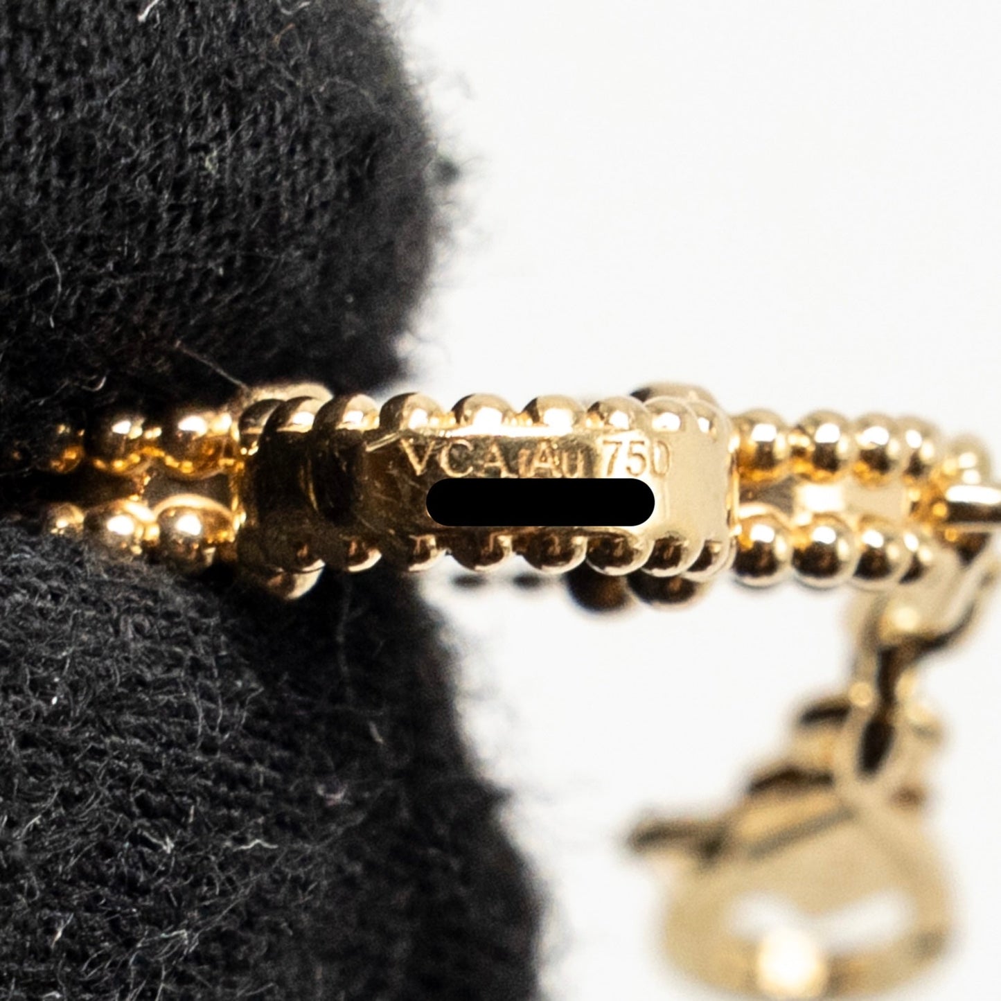 Van Cleef & Arpels Vintage Alhambra 5-Motif Bracelet Yellow Gold, Onyx
