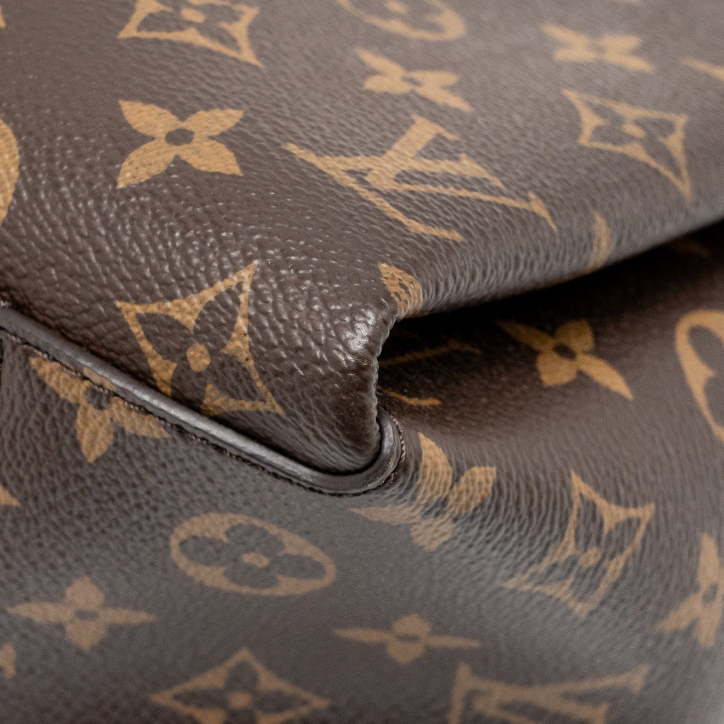 Louis Vuitton Soufflot MM Monogram Canvas GHW