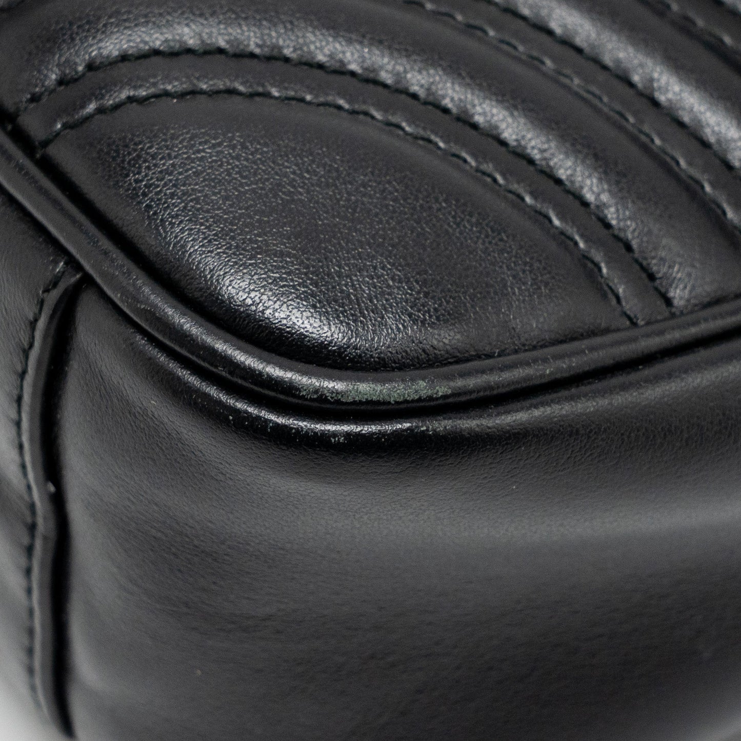 Gucci Medium GG Marmont Shoulder Bag Calfskin Black GHW