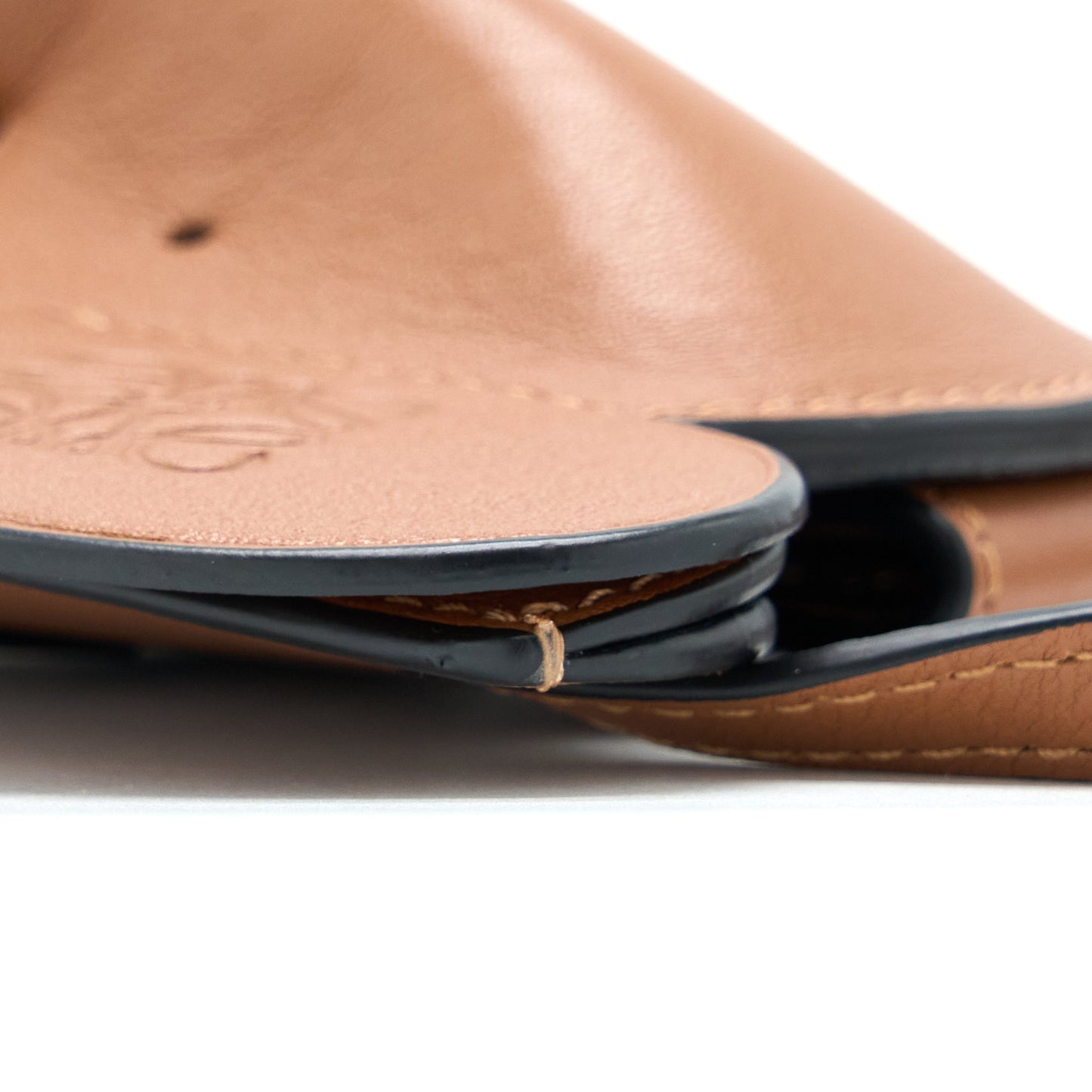 Loewe Elephant Phone Pocket Calfskin Tan