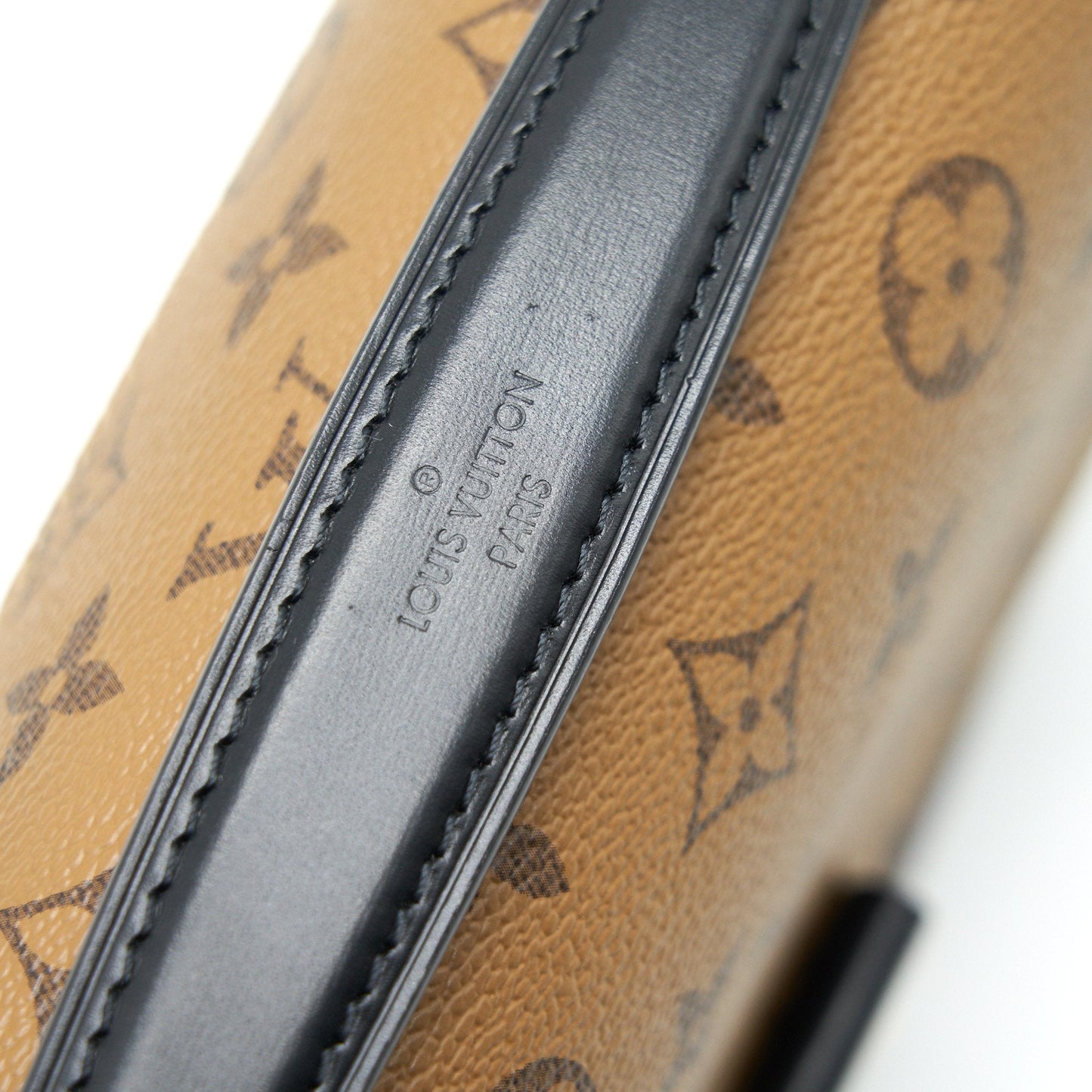 Louis Vuitton Pochette Metis Monogram Reverse Canvas