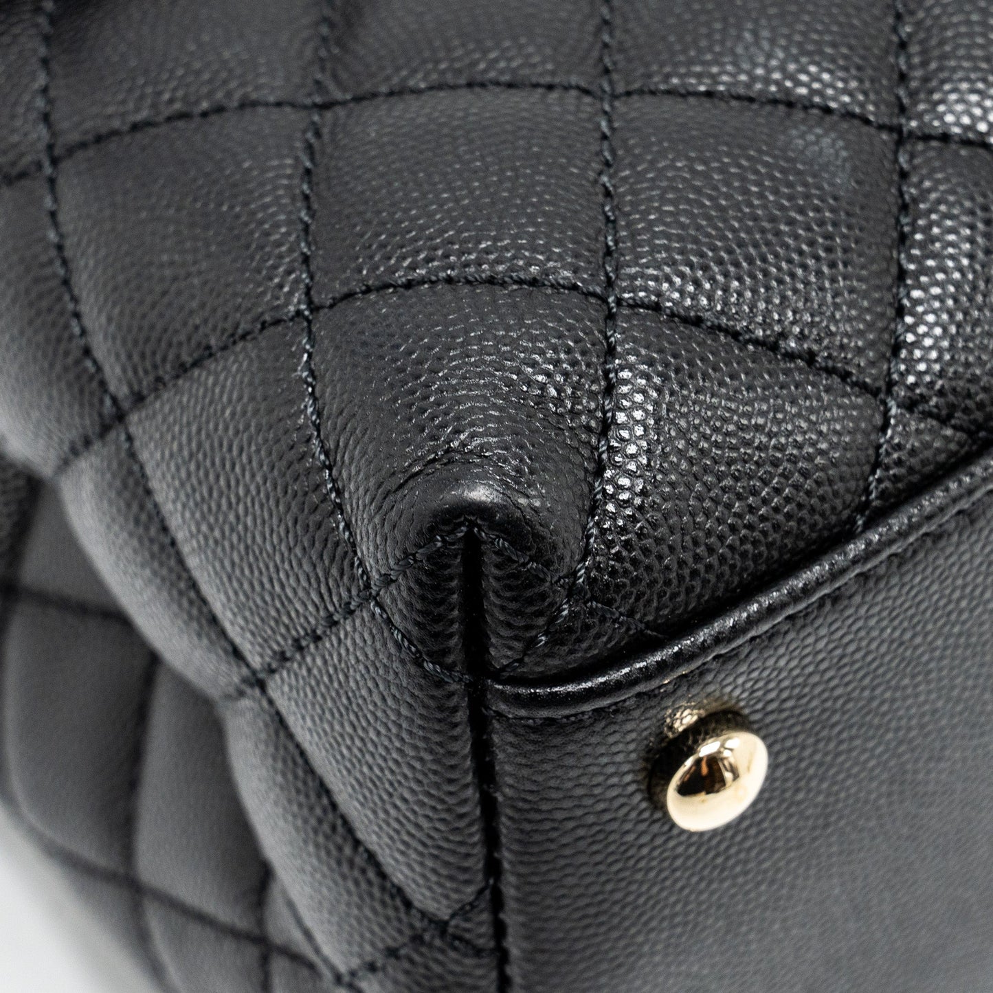 Chanel Large Coco Handle Caviar Black LGHW (Microchip)