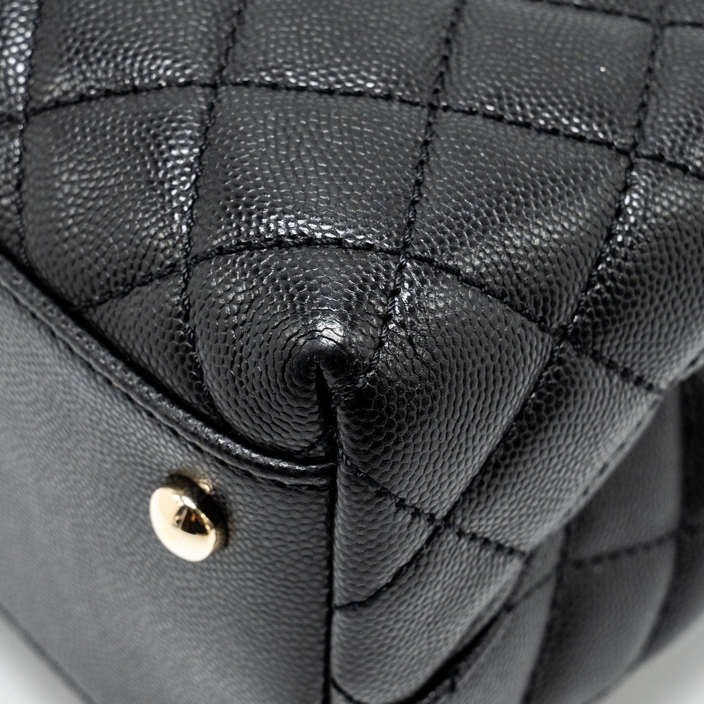 Chanel Large Coco Handle Caviar Black LGHW (Microchip)
