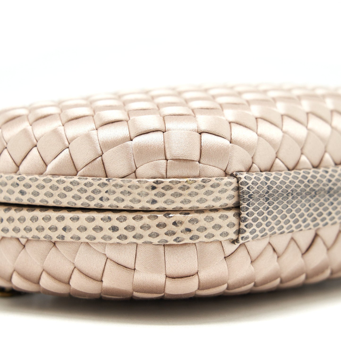 Bottega Veneta Stretch Knot Clutch Beige/ light brown