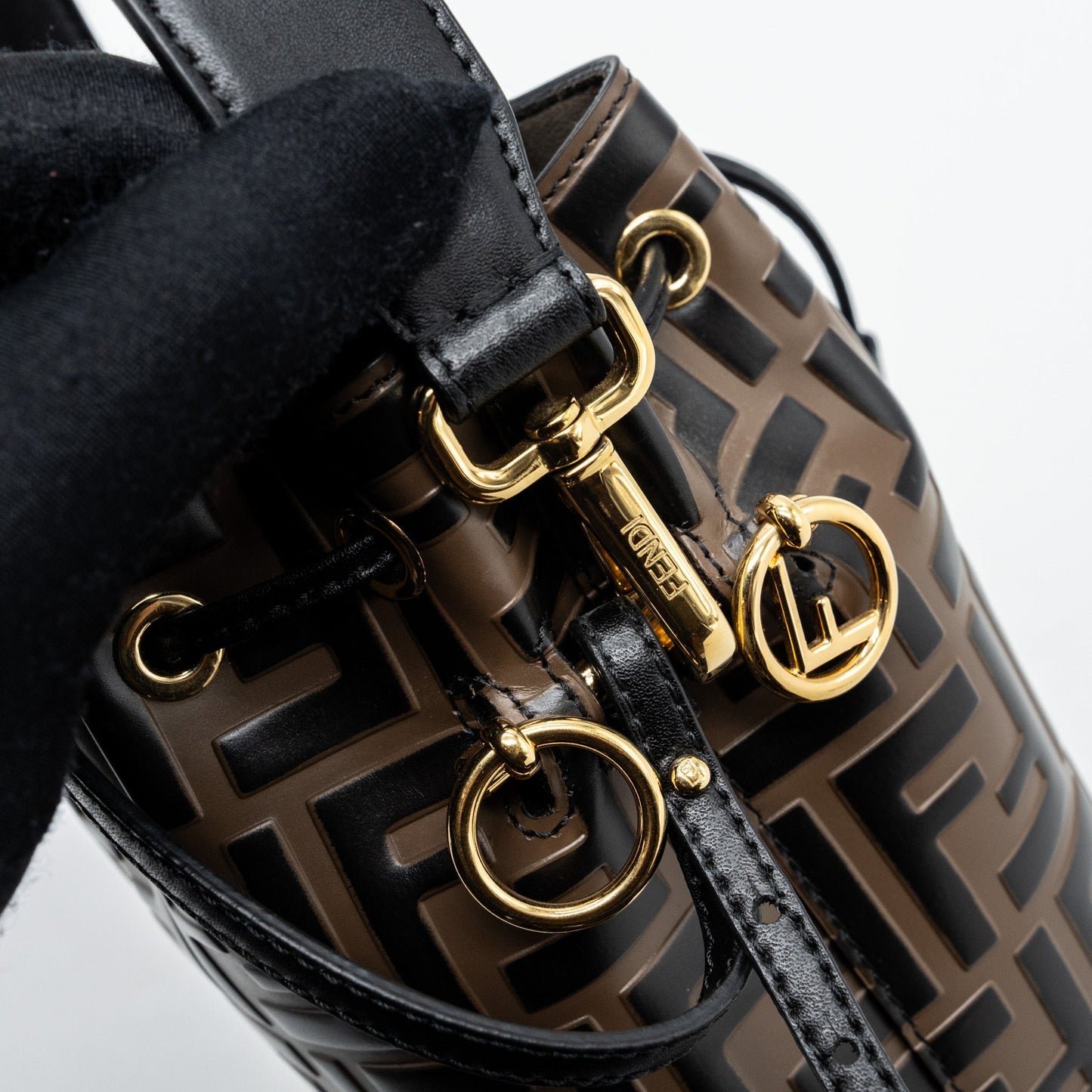 Fendi mini mon tresor bucket bag calfskin brown / black GHW