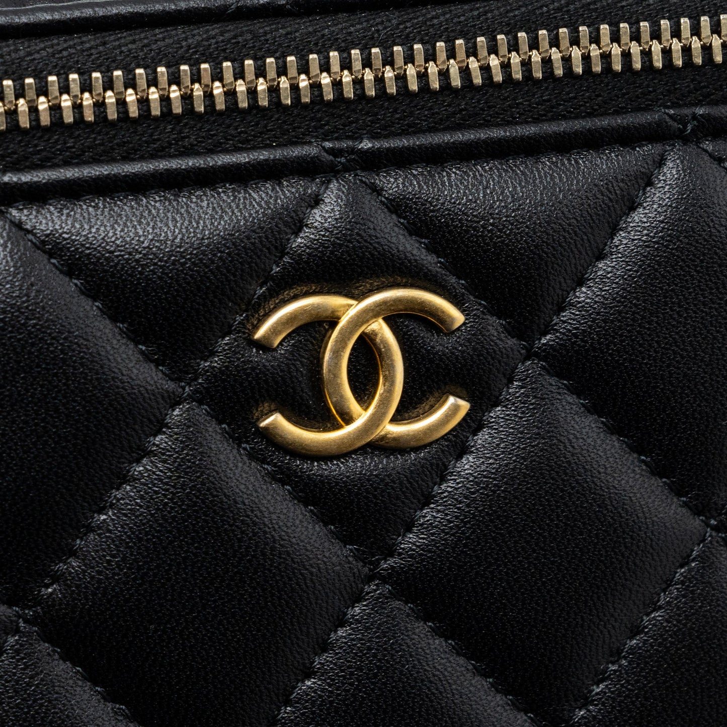 Chanel Top Handle Long Vanity With Chain Lambskin Black GHW(Microchip)