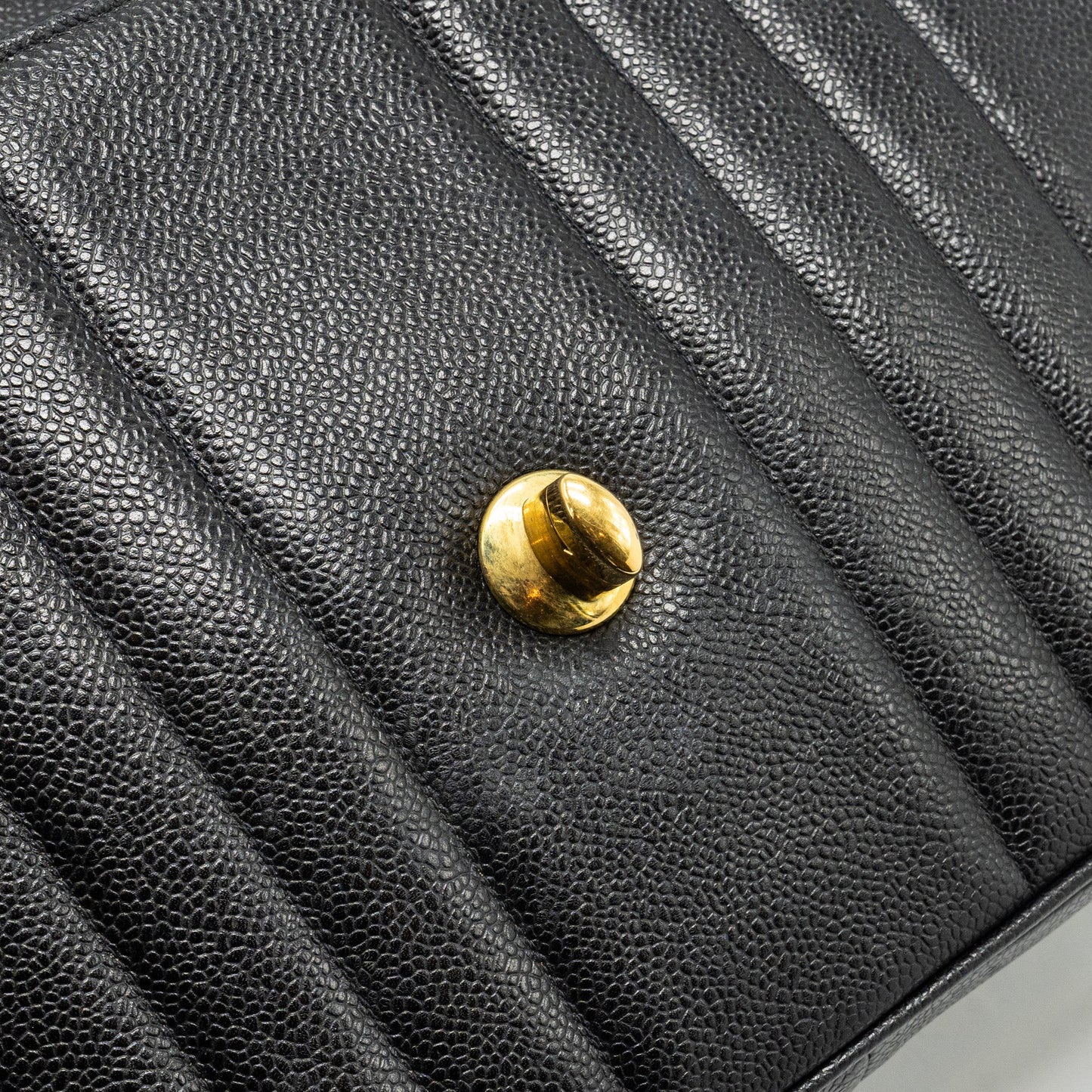 Chanel vintage quilted flap bag caviar black GHW