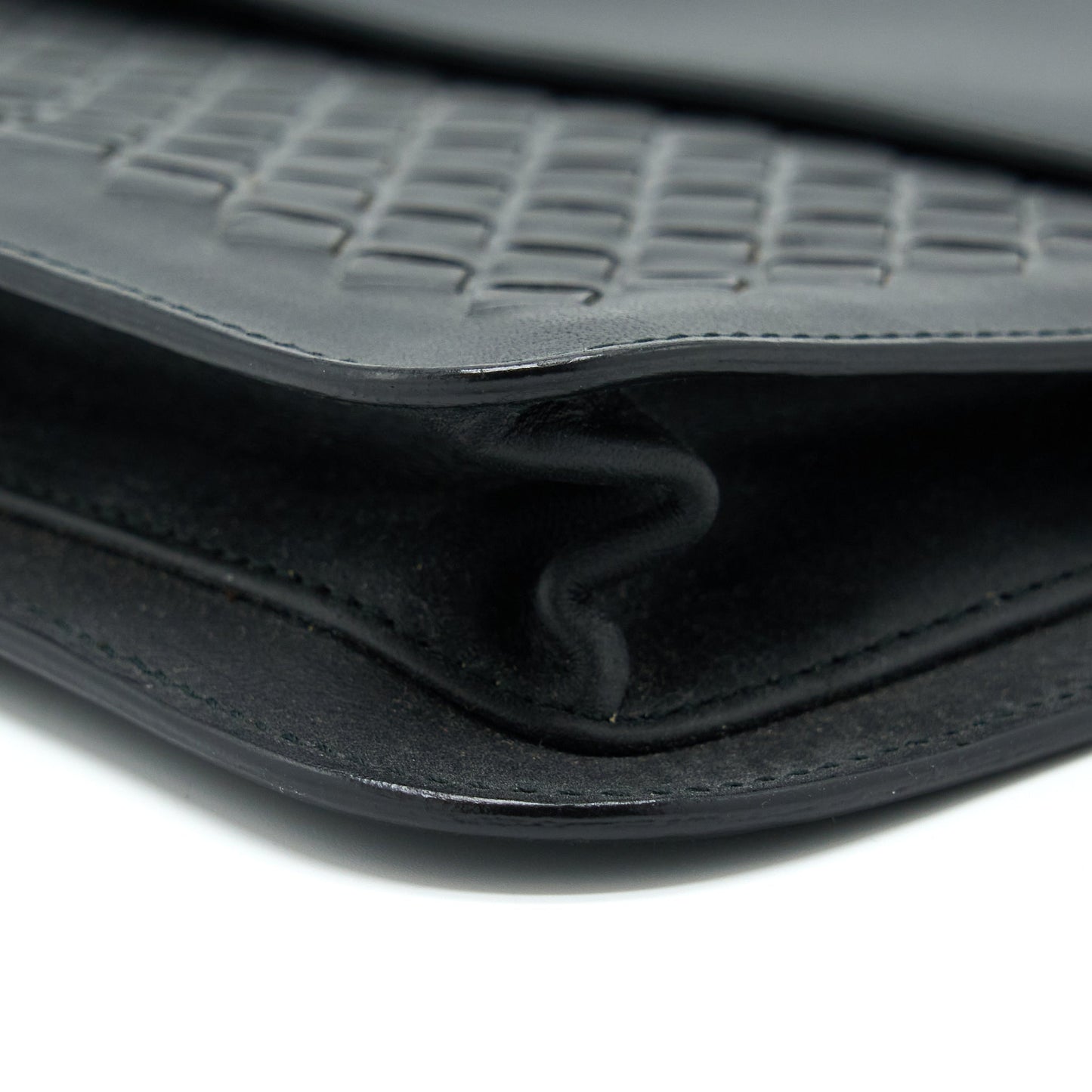Bottega Veneta Men’s Pouch Intrecciate Black With Black Hardware