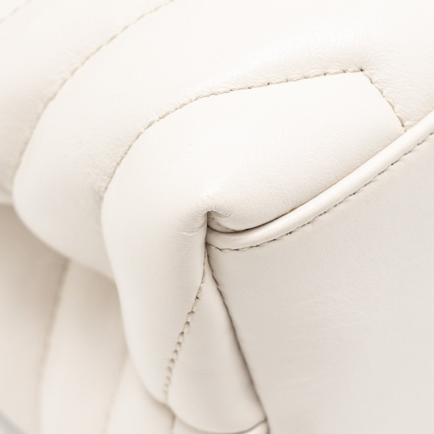 Saint Laurent/YSL Medium Lou Lou Bag Calfskin White SHW