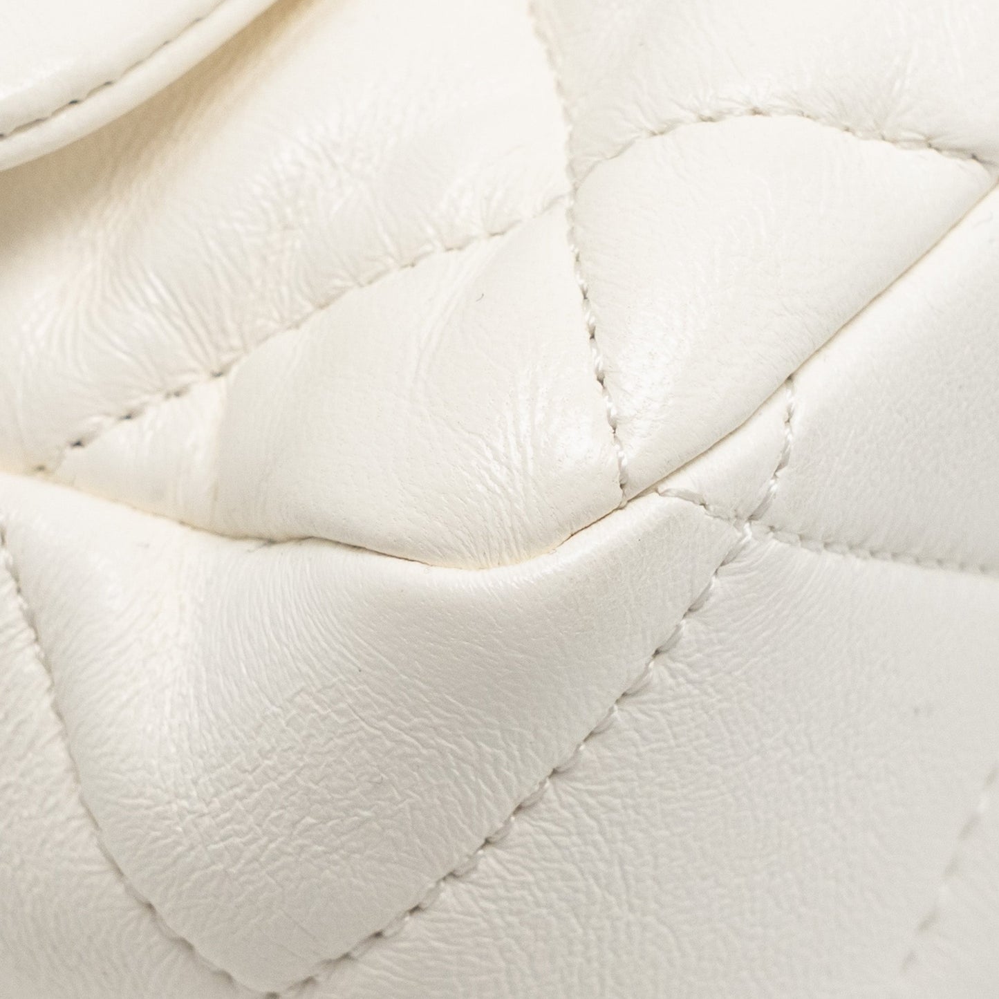 Chanel 23s coco love small flap bag lambskin White GHW (microchip)