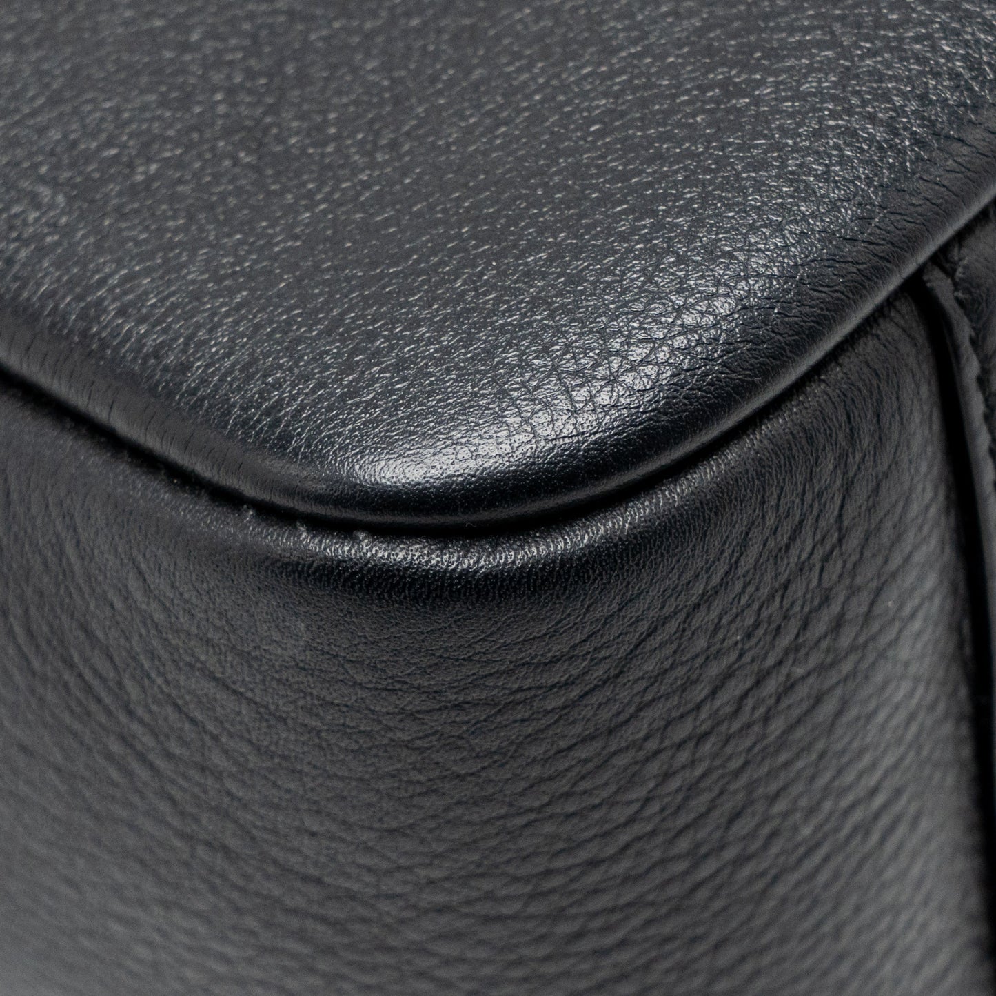 Saint Laurent Le 5 A 7 soft small bag calfskin black GHW