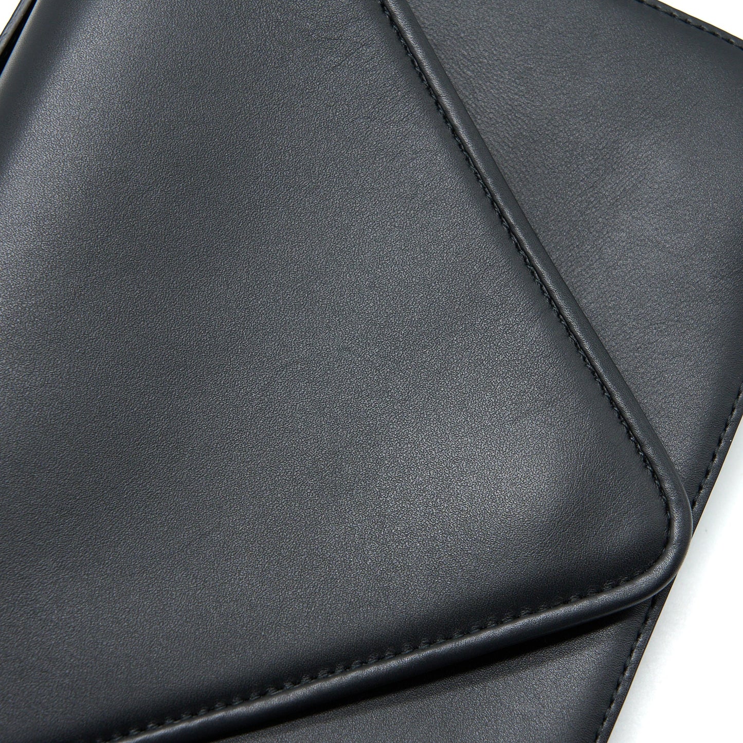 Bottega Veneta Small Mount Bag Calfskin Black GHW
