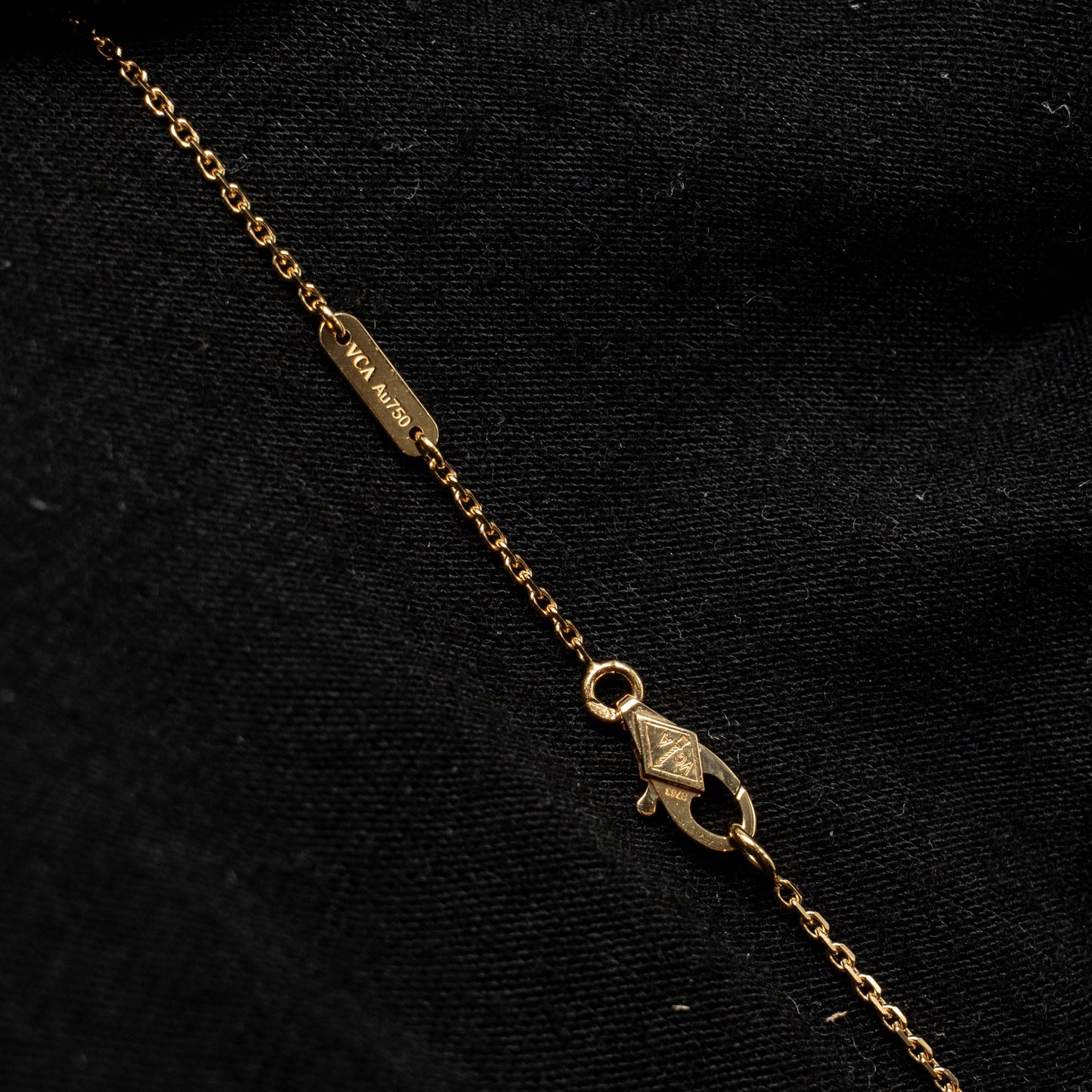 Van Cleef & arpels frivole pendant, mini model yellow gold diamonds