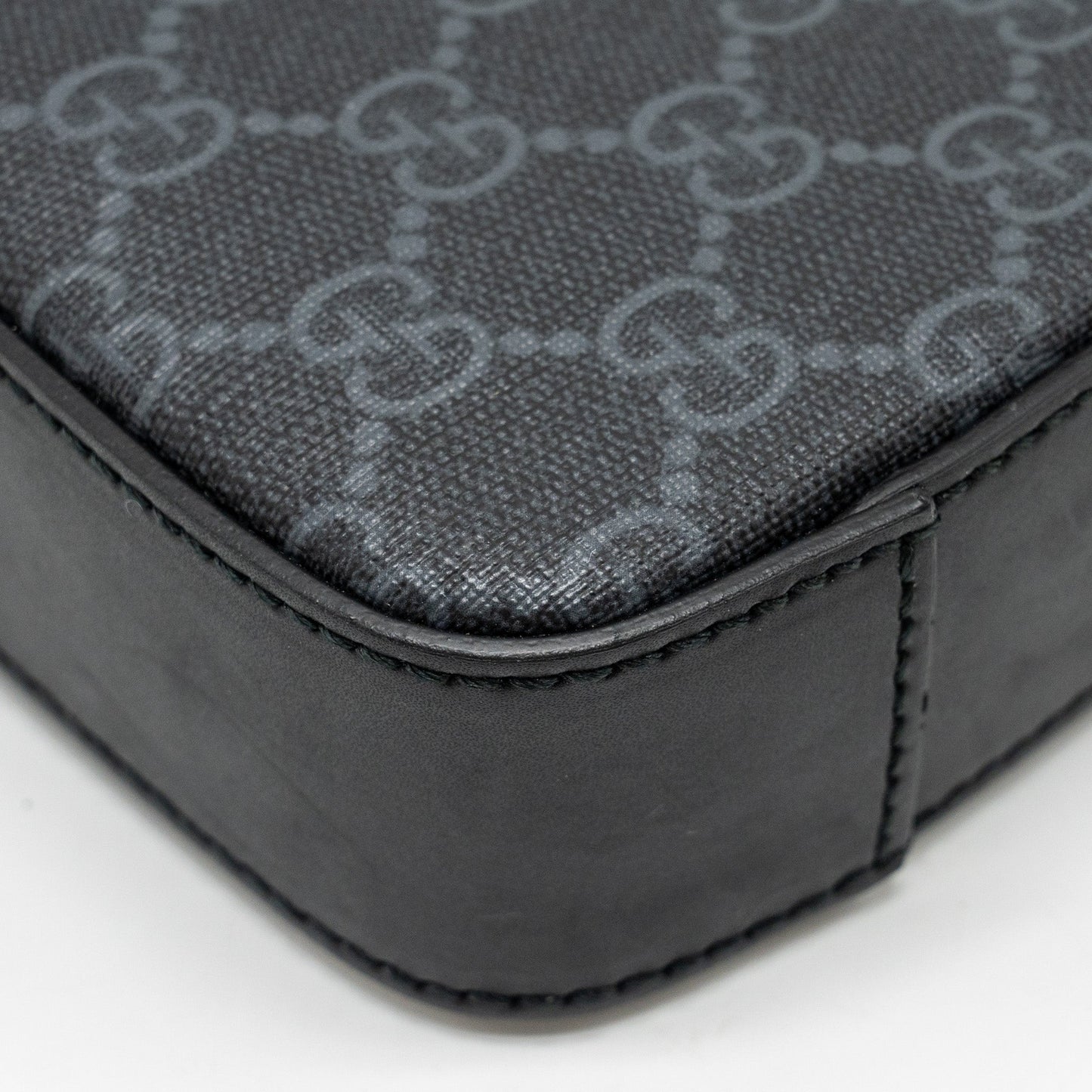 Gucci Pouch GG Supreme Canvas Black SHW