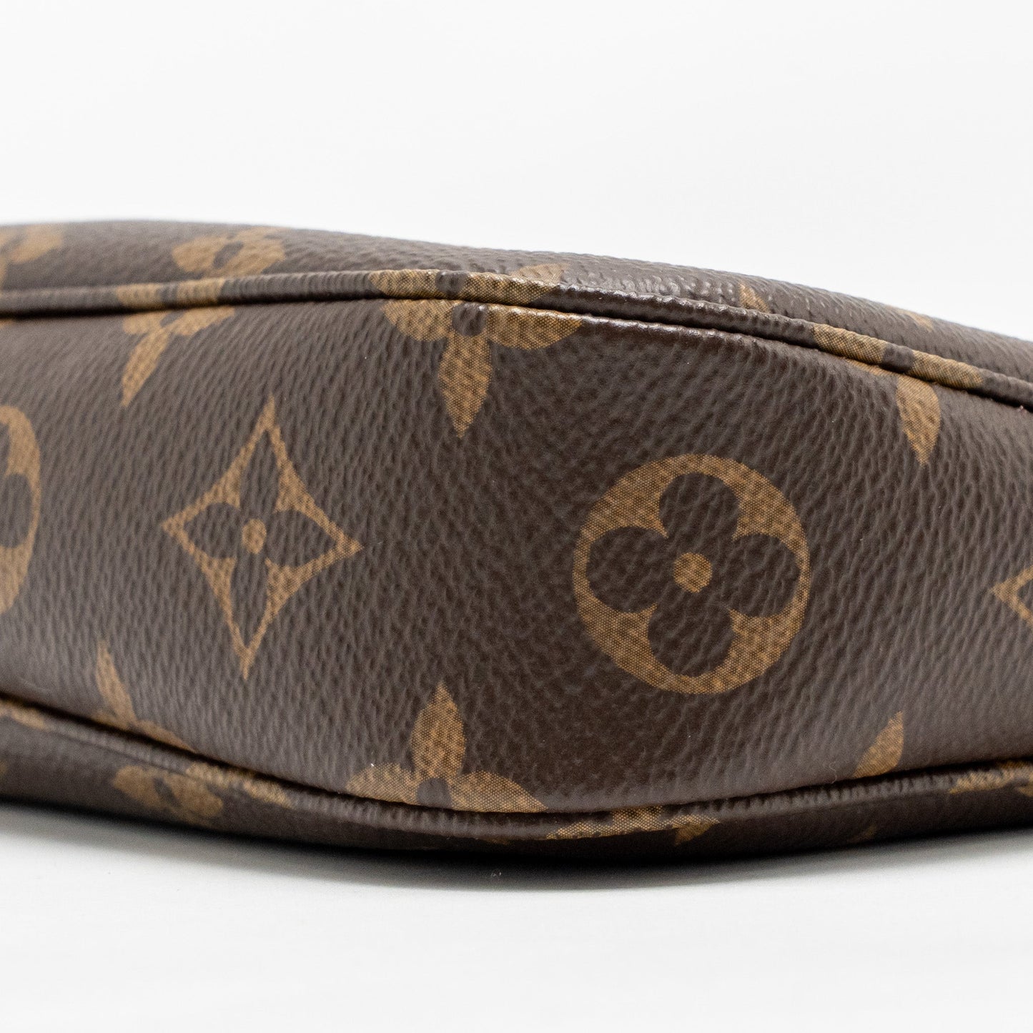 Louis Vuitton Pochette Accessories Monogram Canvas GHW