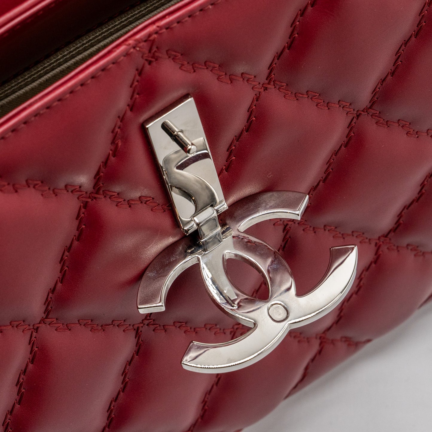 Chanel Hampton Tote Bag Calfskin Red SHW
