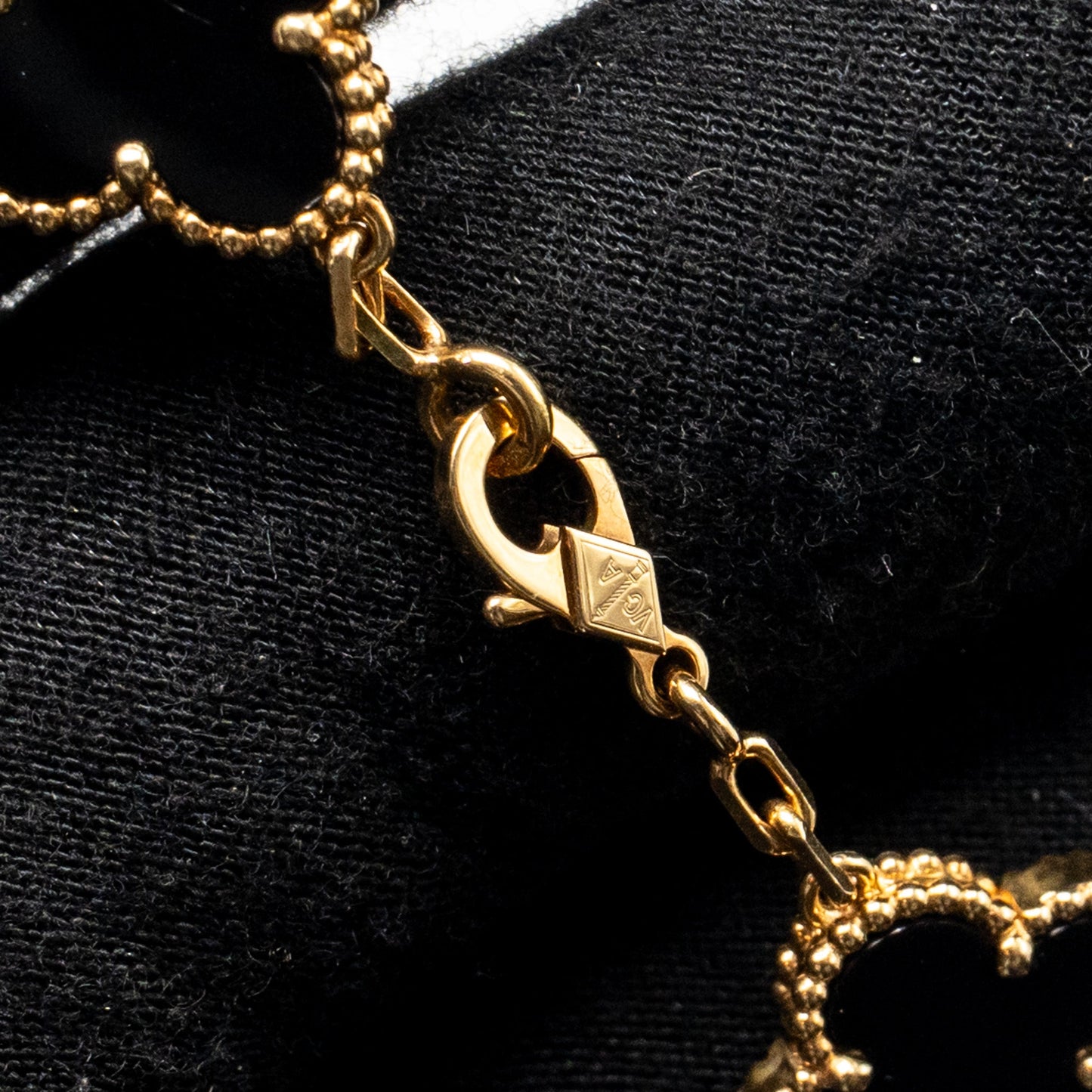 Van Cleef & Arpels Vintage Alhambra Bracelet 5 Motifs Onyx Yellow Gold