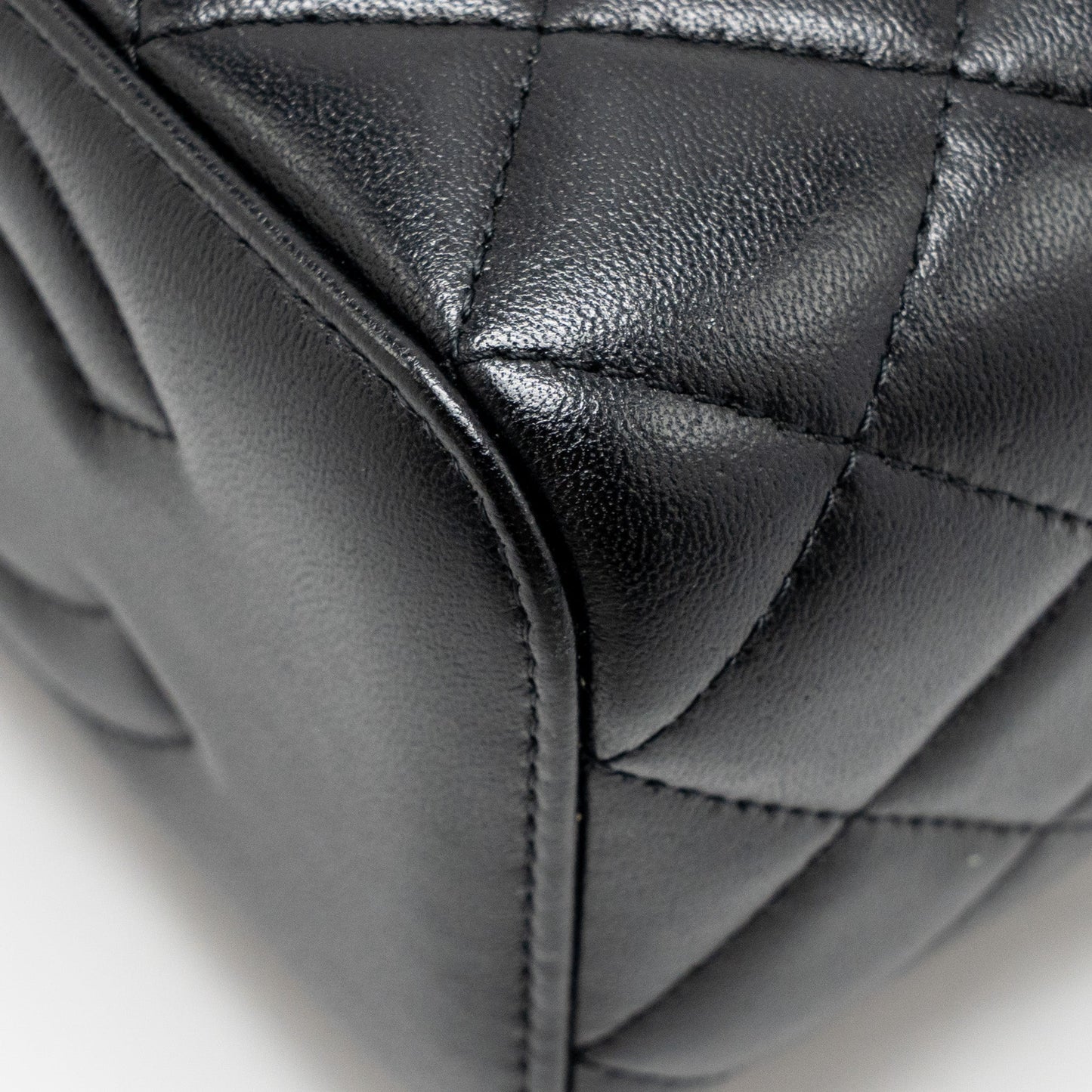 Chanel letter twist top handle long vanity with chain lambskin black GHW (microchip)