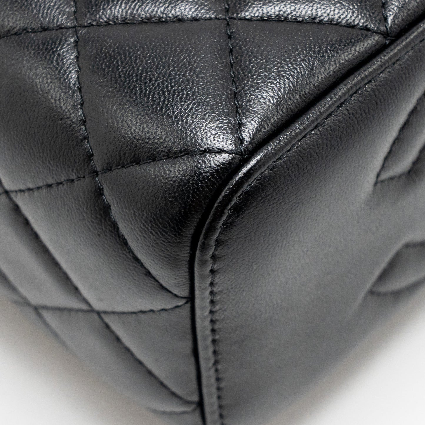 Chanel letter twist top handle long vanity with chain lambskin black GHW (microchip)