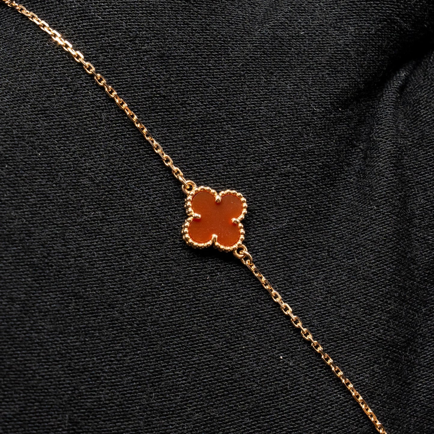 Van cleef & arpels sweet alhambra bracelet rose gold, carnelian