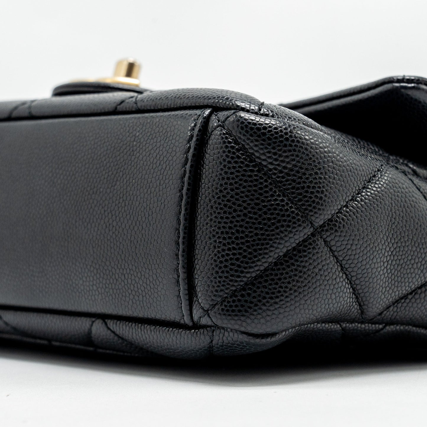 Chanel Twist your button quilted flap bag caviar black GHW (microchip)