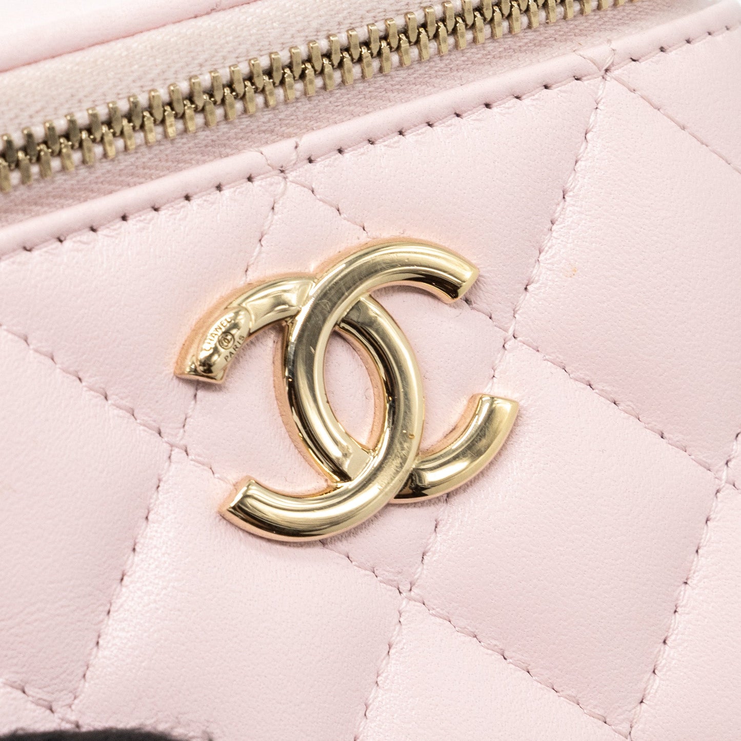 Chanel mini vanity with giant chain lambskin light pink LGHW
