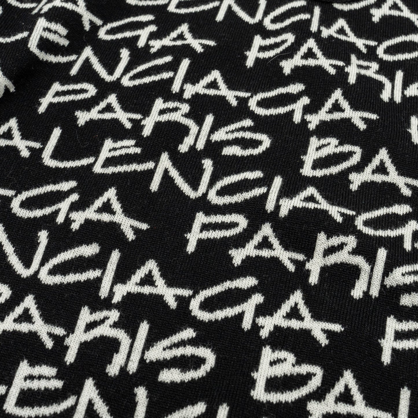 Balenciaga Size M Long Sleeve Sweater Virgin Wool Black/White