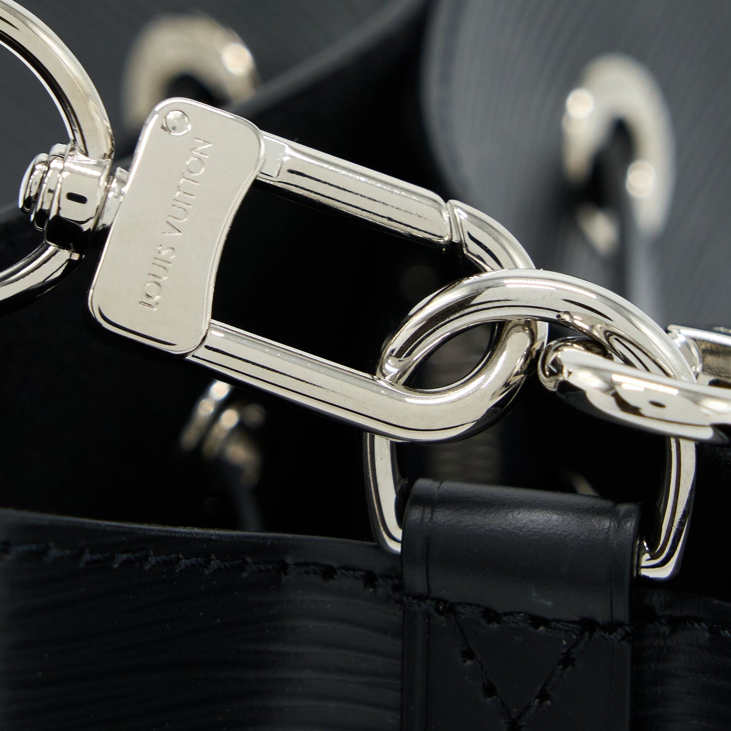 Louis Vuitton Neonoe Epi Black SHW