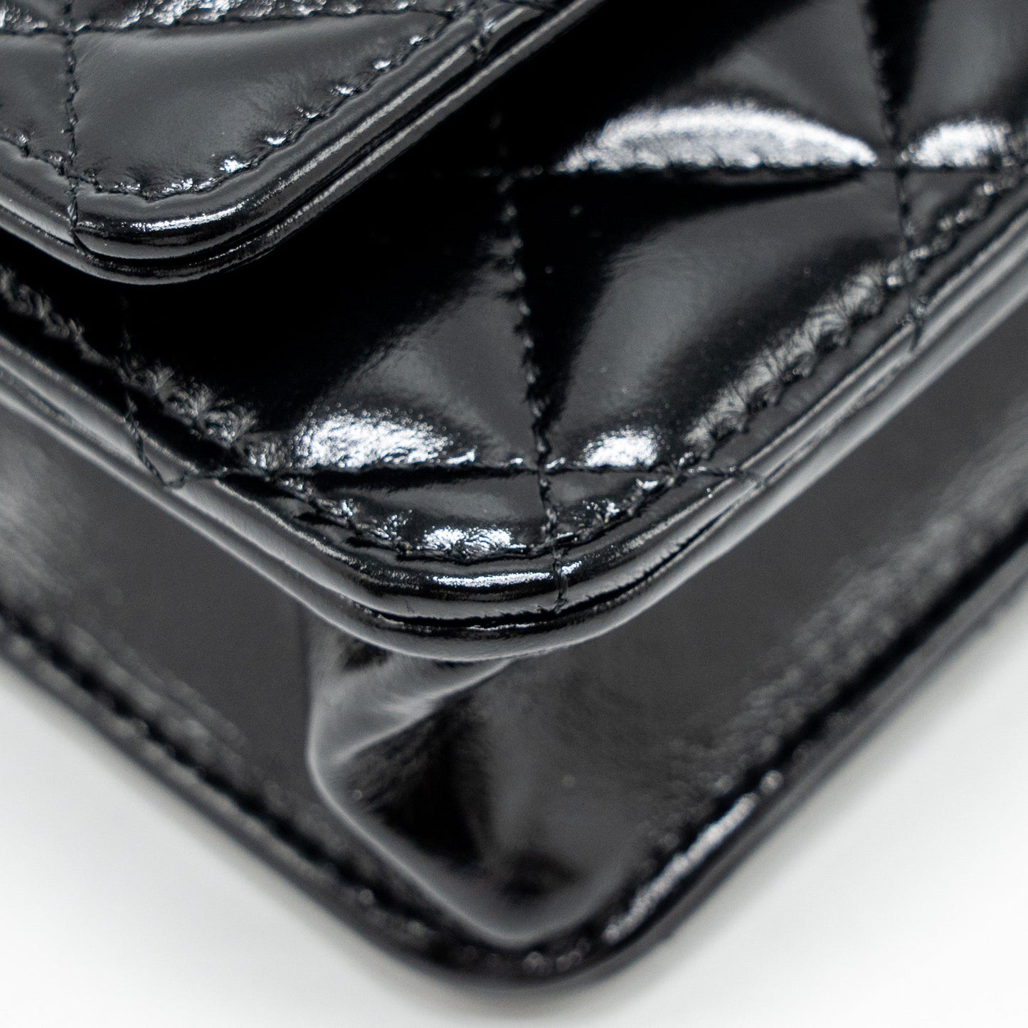 Chanel 24A Wallet On Chain Shiny Calfskin Black GHW (Microchip)