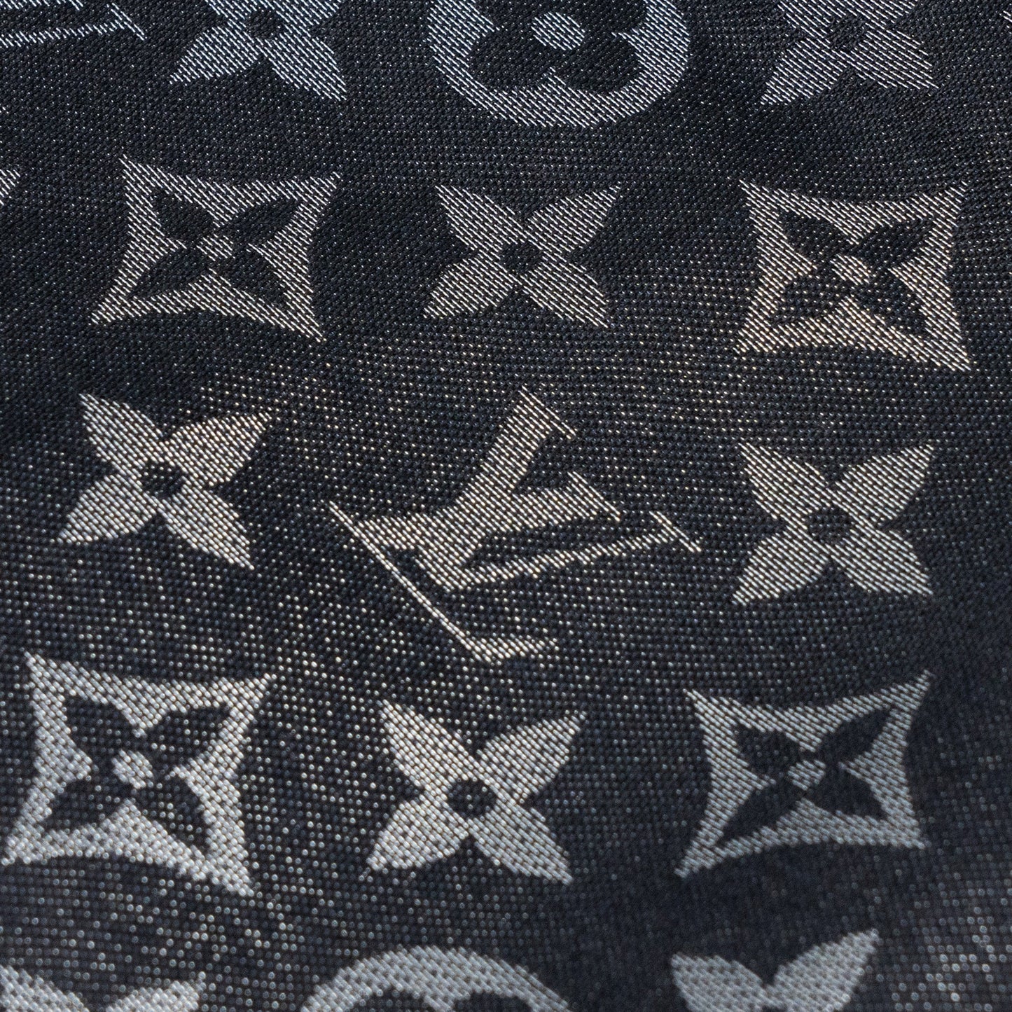 Louis Vuitton monogram shawl black / silver