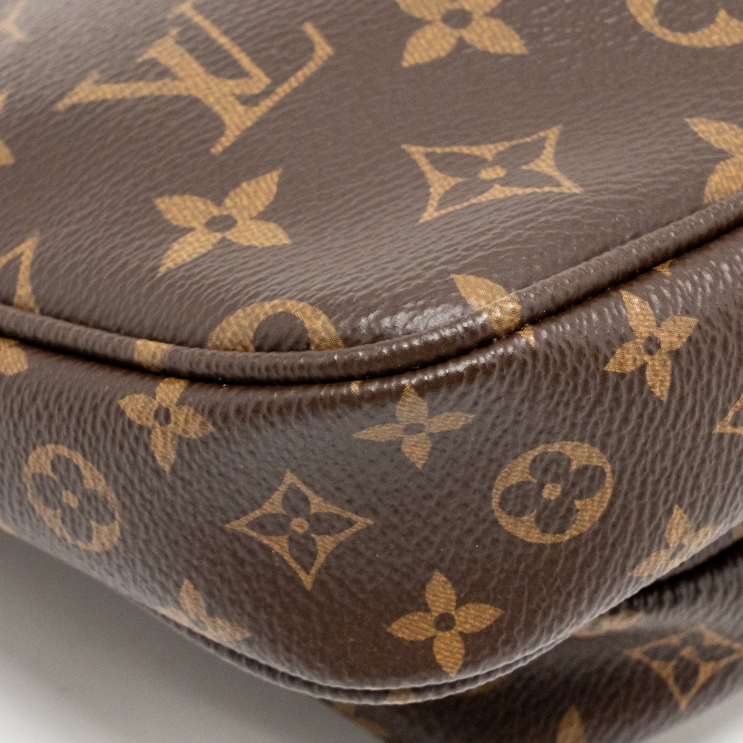 Louis Vuitton multi pochette accessories Khaki strap monogram canvas GHW