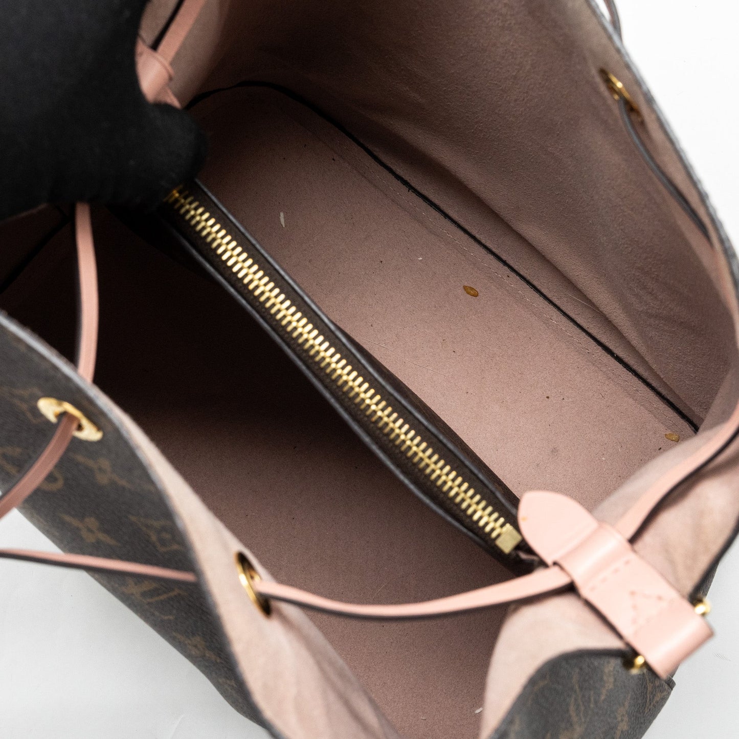 Louis Vuitton Neonoe monogram canvas / rose poudre GHW