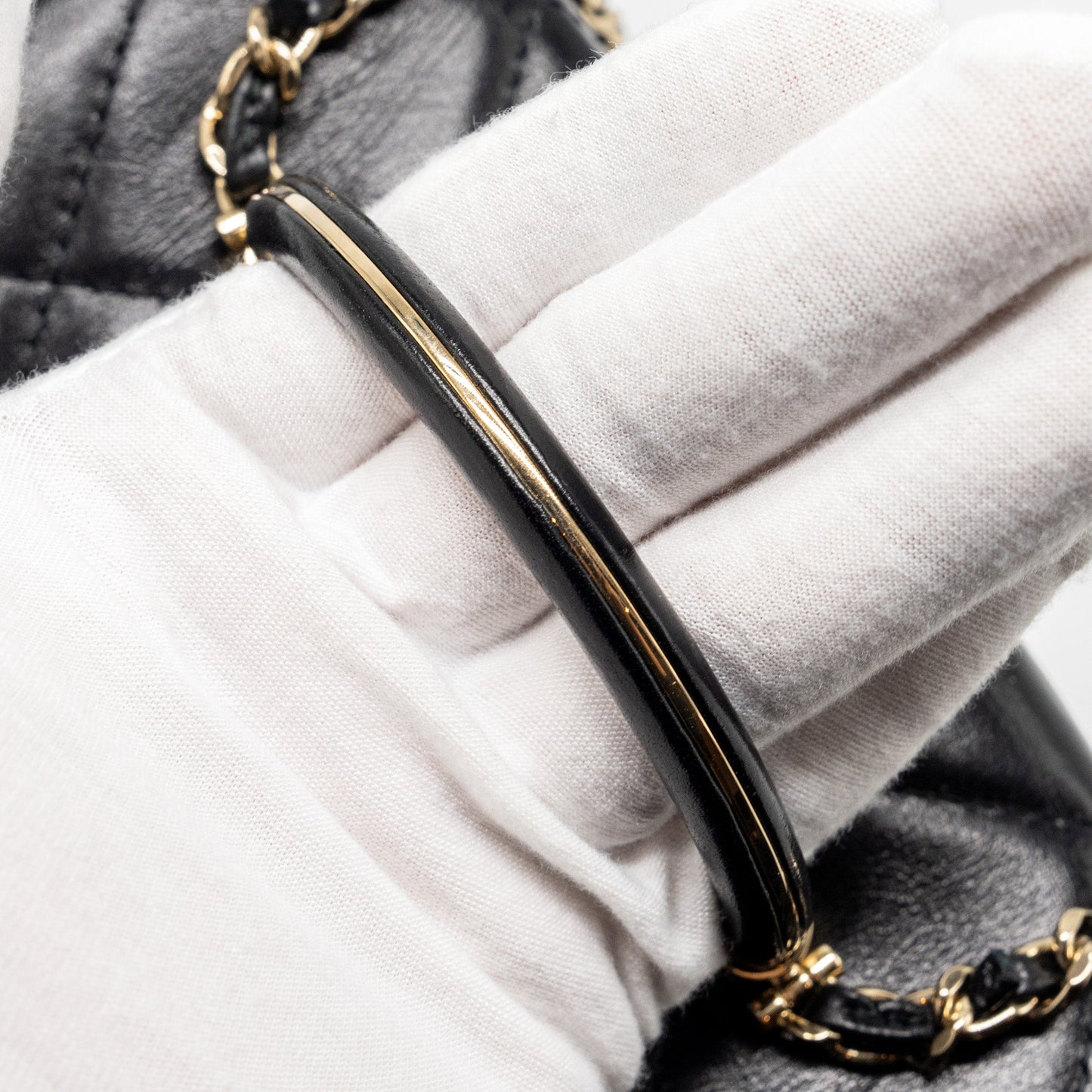Chanel 23k top handle vanity bag shiny calfskin black GHW (microchip)