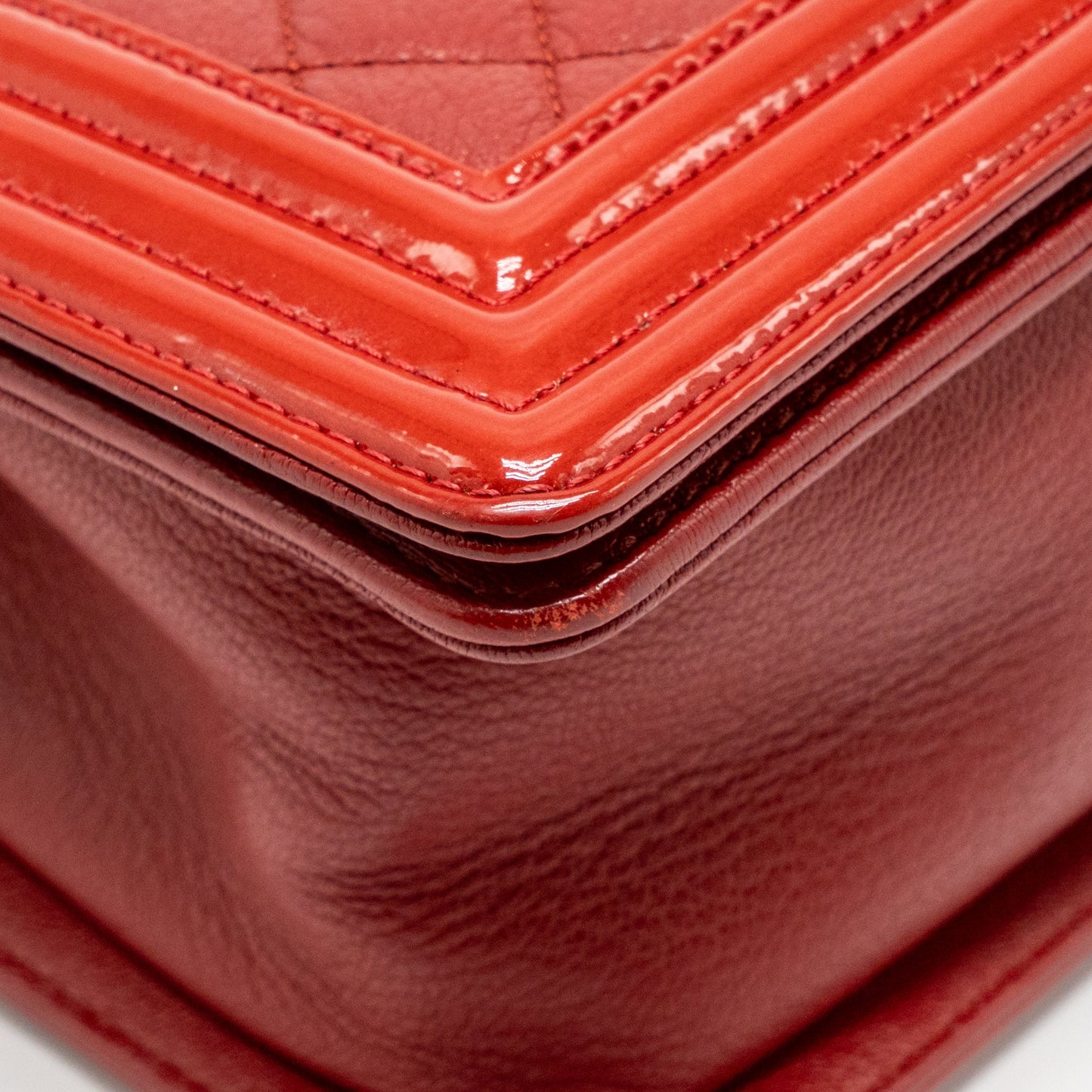 Chanel Medium Boy Bag Calfskin/Patent Red Ruthenium Silver Hardware