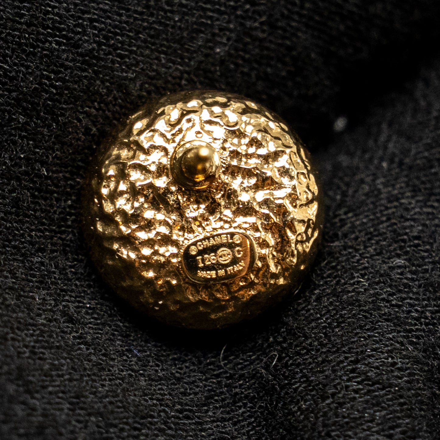 Chanel 26c round cc logo earrings pink gold tone