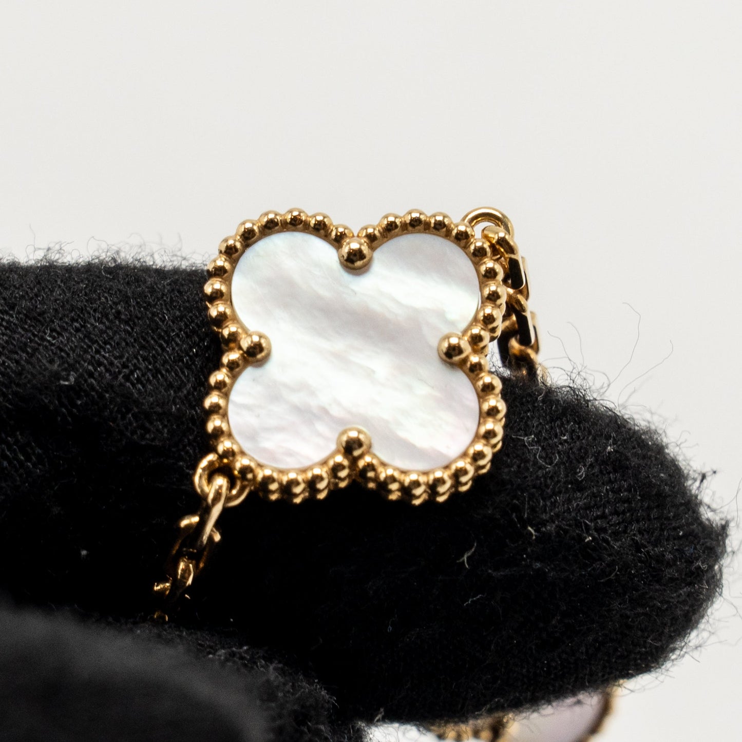 Van Cleef & Arpels Vintage alhambra Bracelet, 5 Motifs, Yellow Gold/Mother-of-Pearl