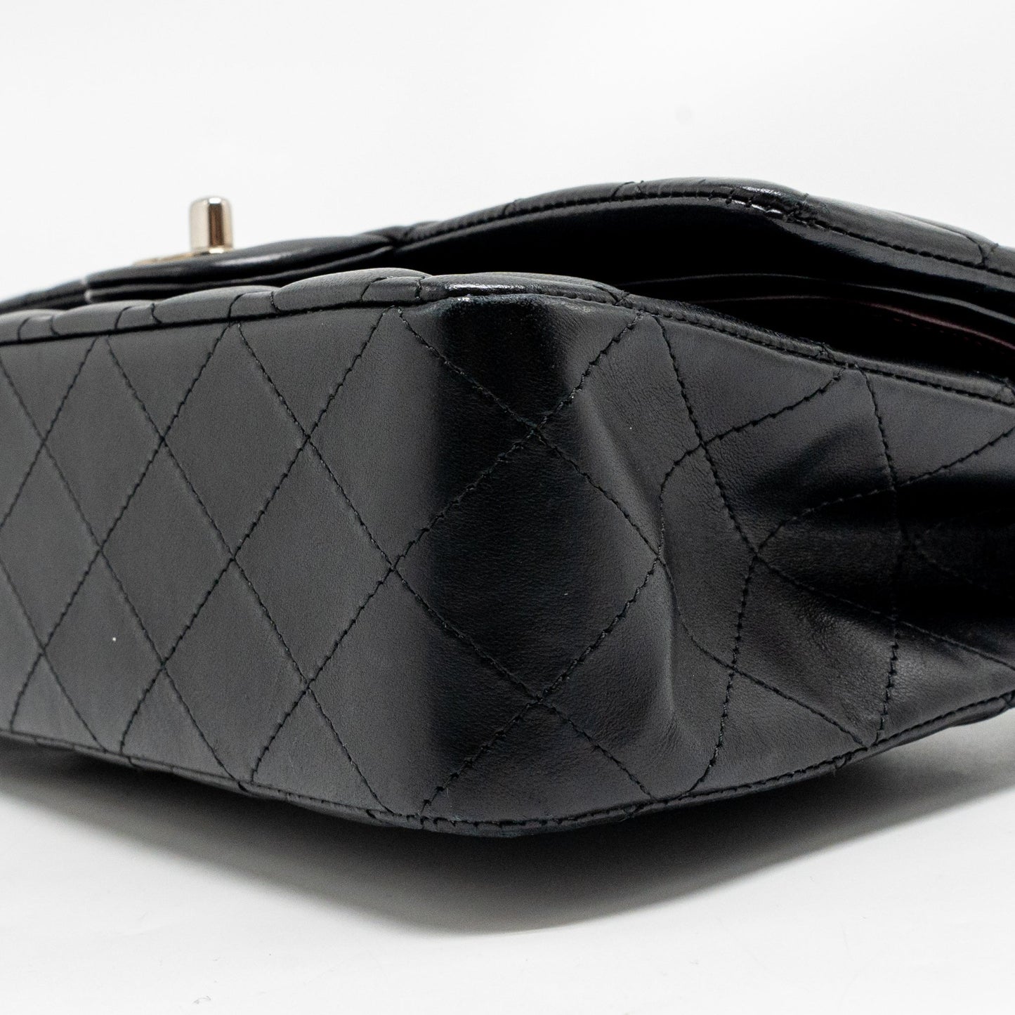 Chanel Medium Classic Double Flap Bag lambskin Black SHW