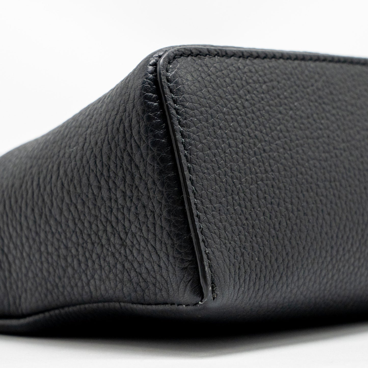 Loro Piana Extra Pocket L19 Grained Calfskin Black SHW