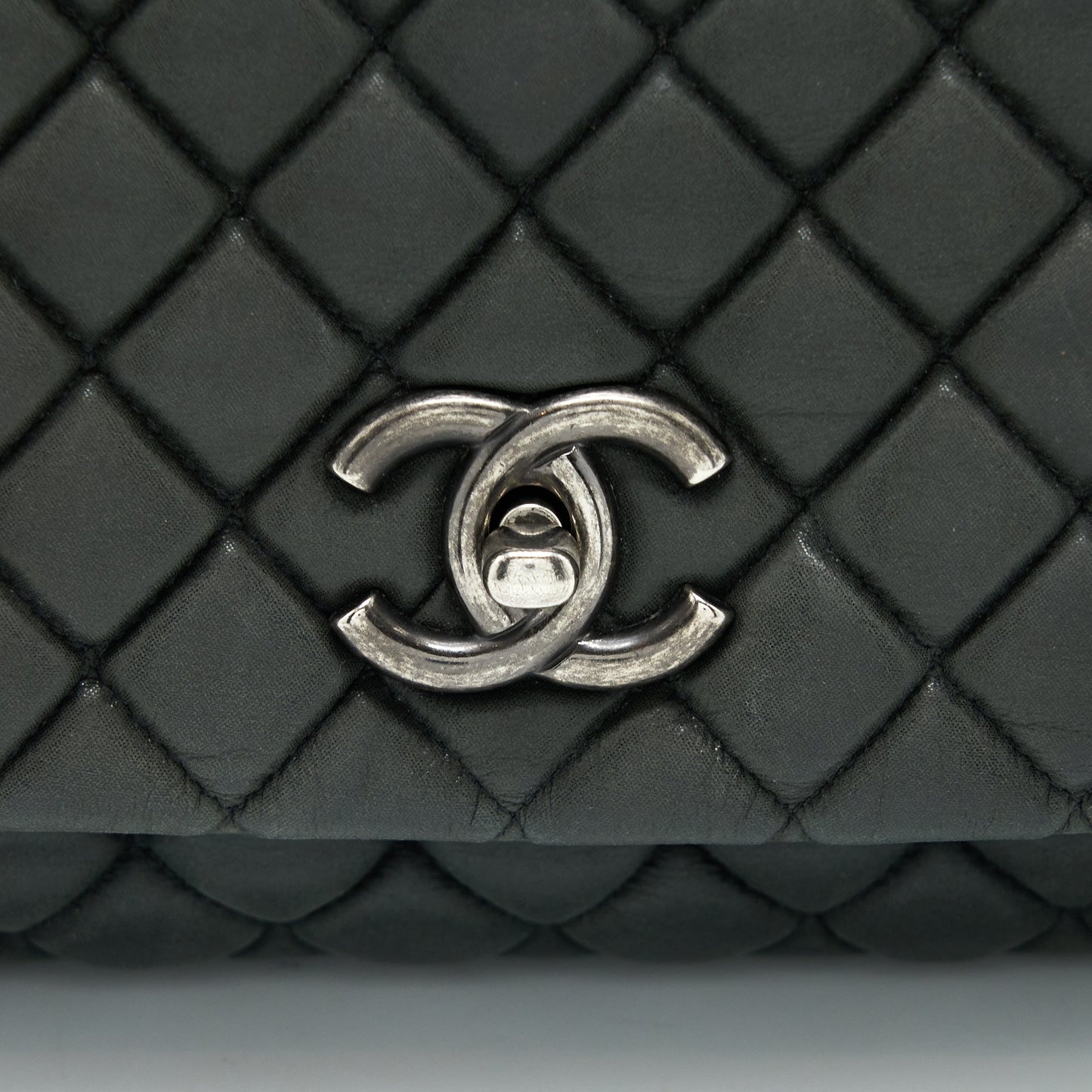 Chanel Quilted Flap Bag Iridescent Calfskin Dark Green Ruthenium SHW