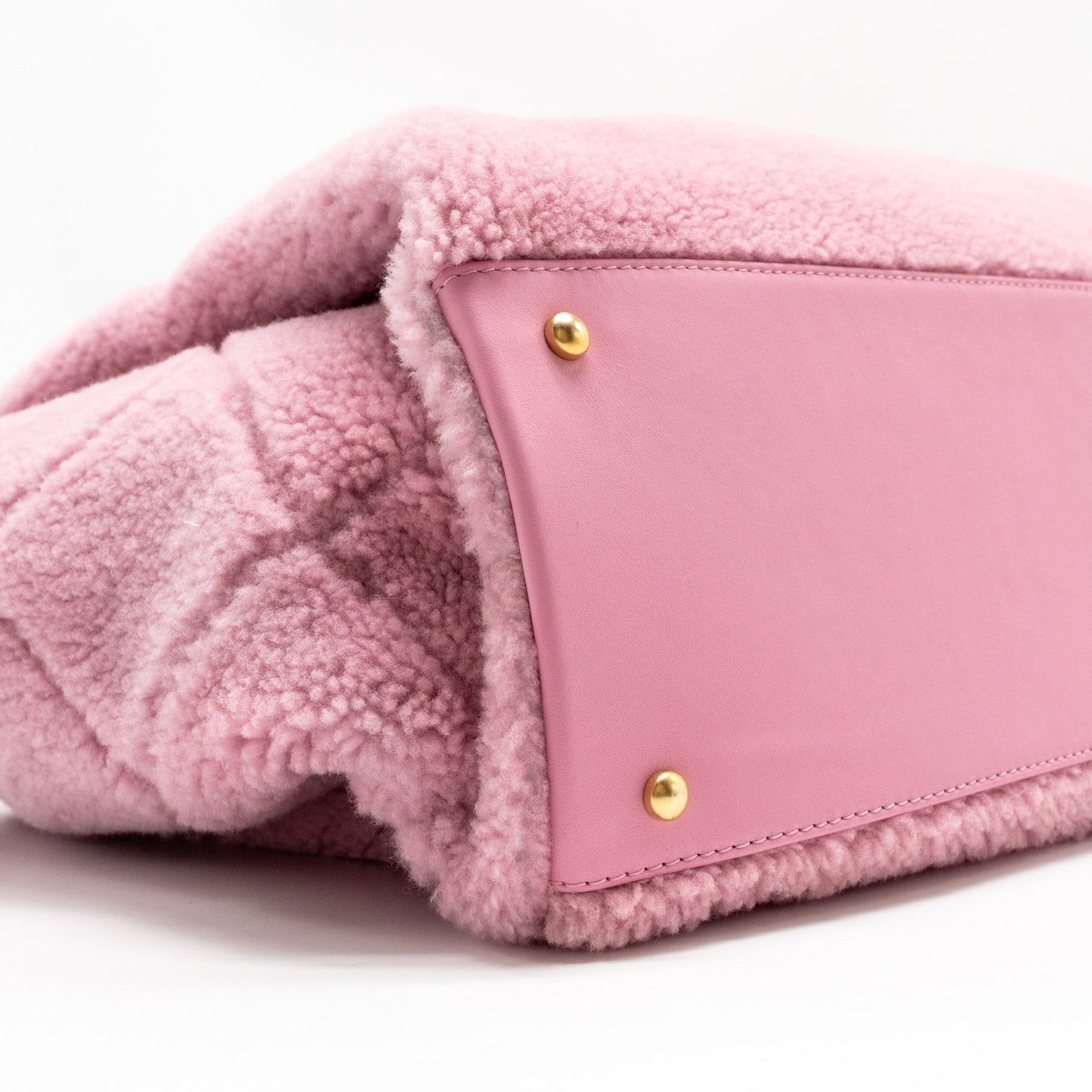 Chanel 22a Deauville Tote Shearling Lambskin Pink GHW (microchip)