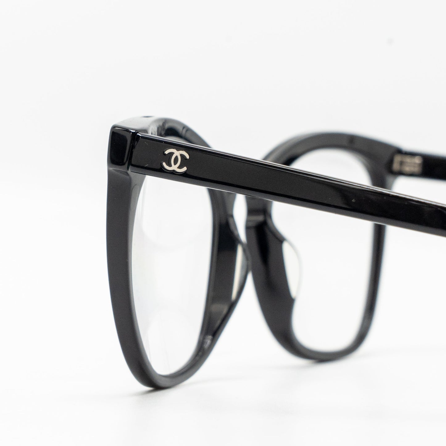 Chanel Magnetic Clip on Sunglasses Black/White