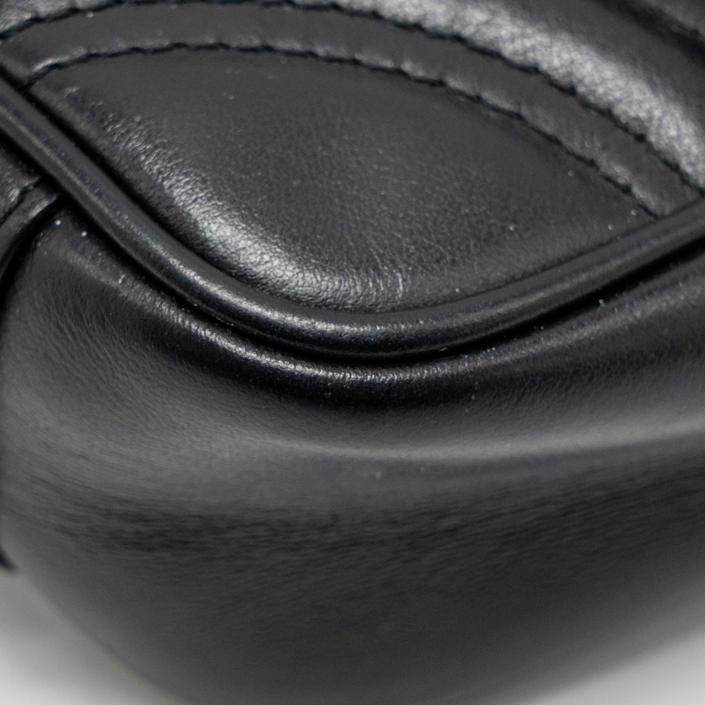 Gucci Mini GG Marmont flap bag calfskin black GHW