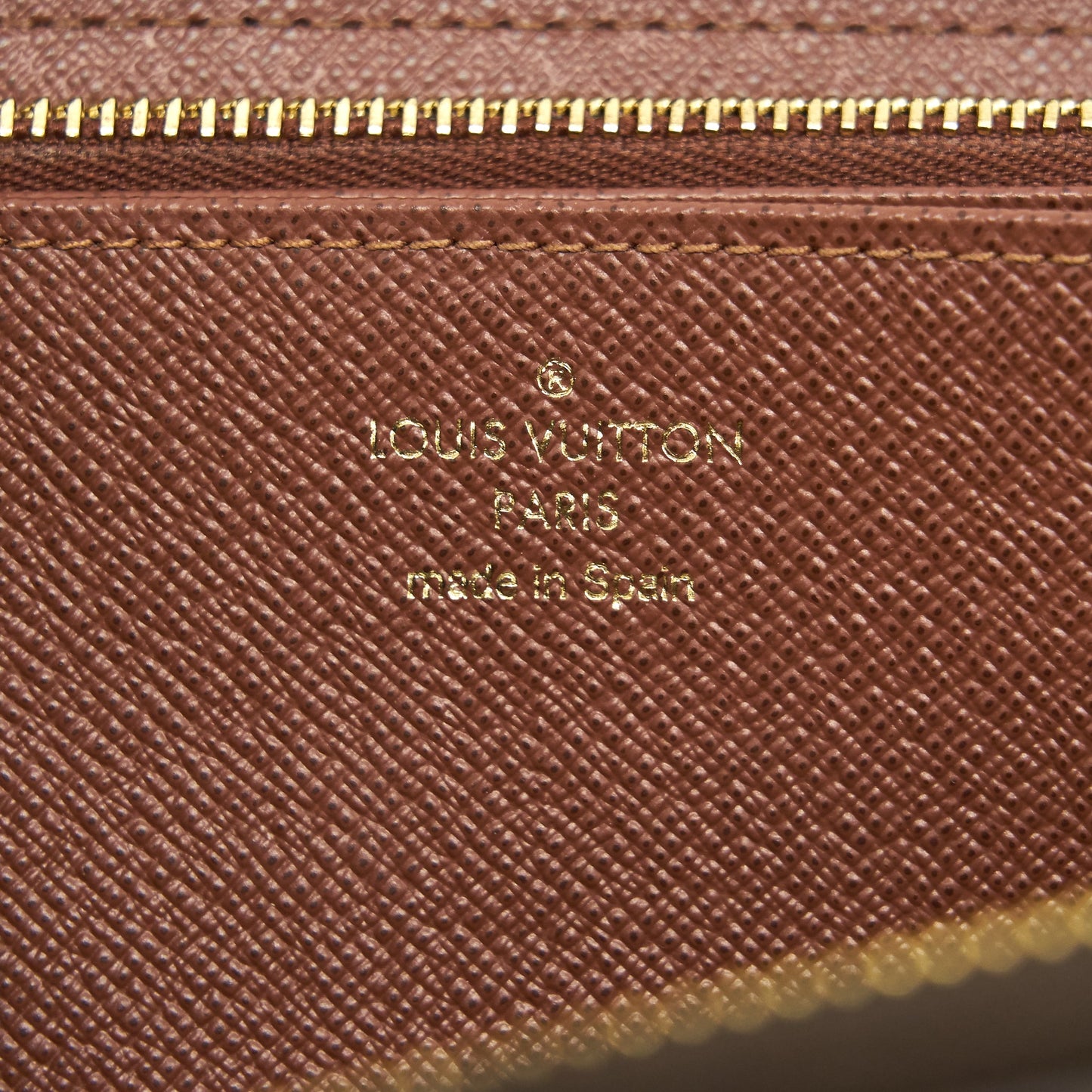 LOUIS VUITTON ZIPPY WALLET MONOGRAM CANVAS BROWN