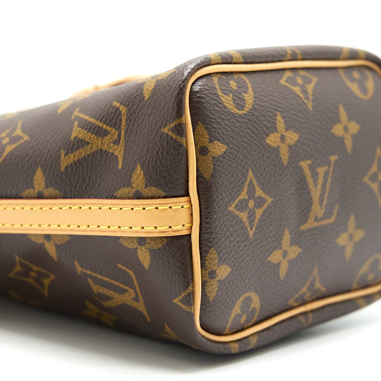 LOUIS VUITTON NANO NOE
