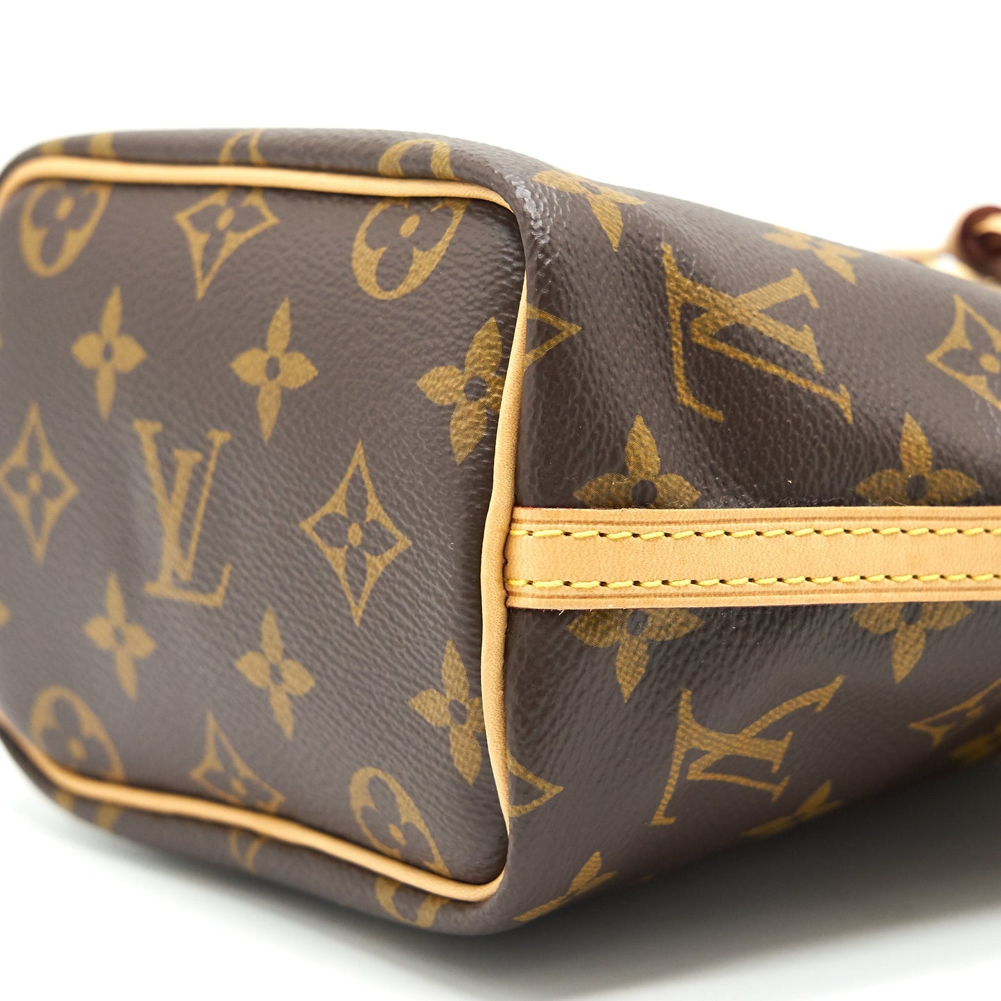 LOUIS VUITTON NANO NOE