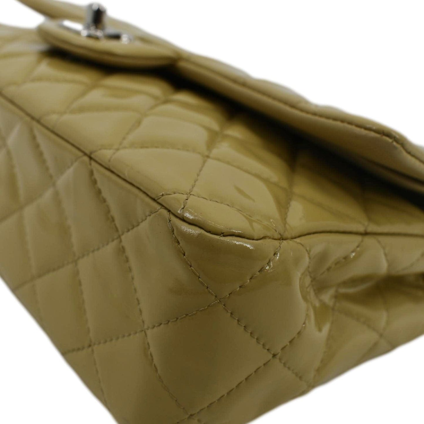 CHANEL Classic Jumbo Double Flap Quilted Leather Shoulder Bag Beige
