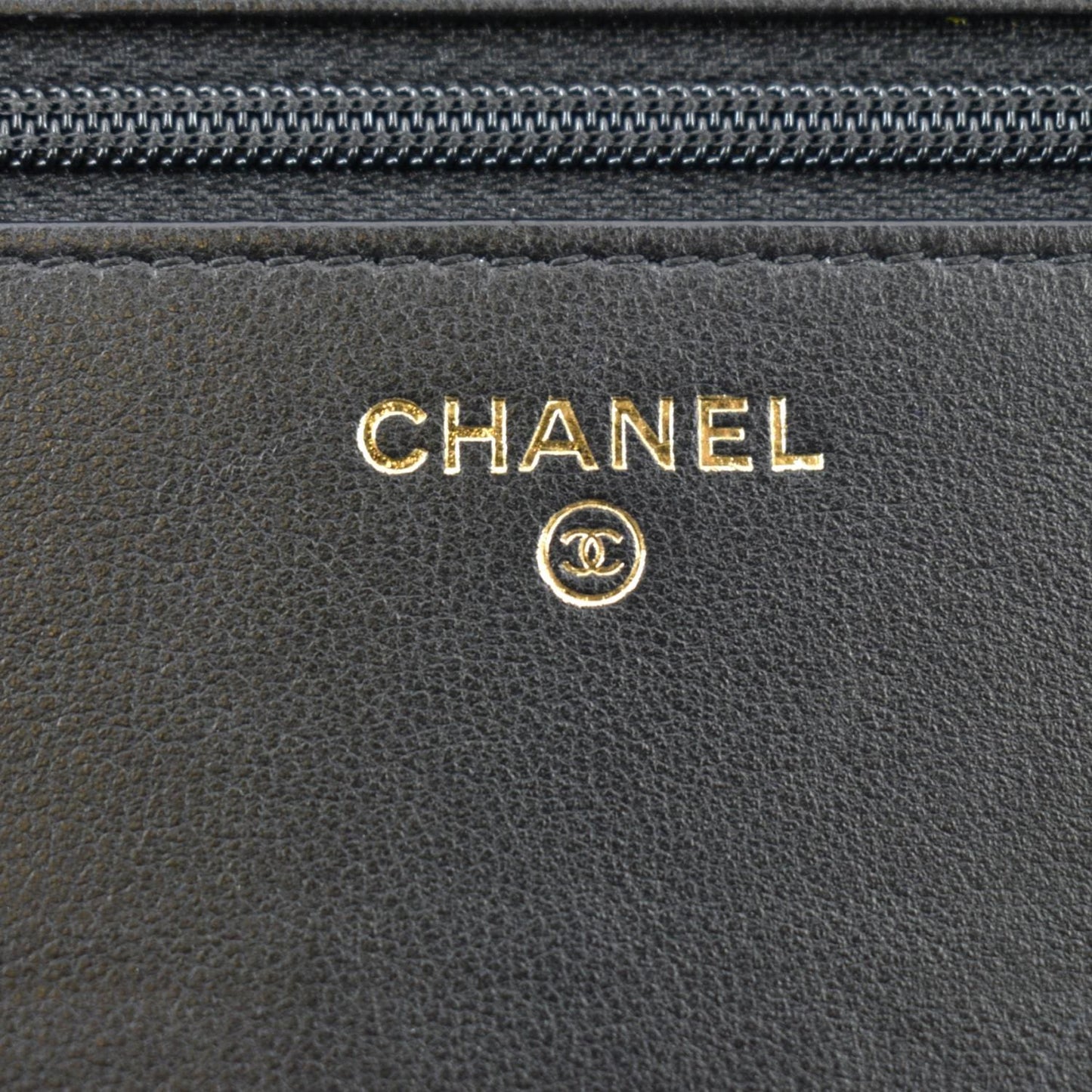 CHANEL Boy Flap Woven Raffia Leather Shoulder Bag Black