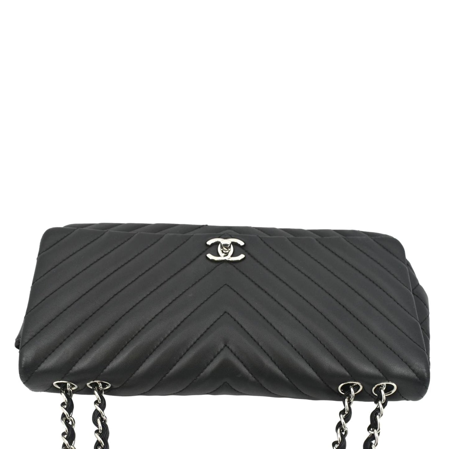 CHANEL Surpique Chevron Medium Lambskin Leather Flap Crossbody Bag Black