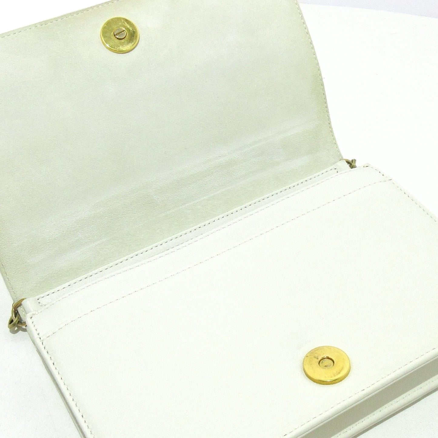 Luxury DiorCalfskin Studded Diorama Wallet on Chain (SHG-nJ2Okp)